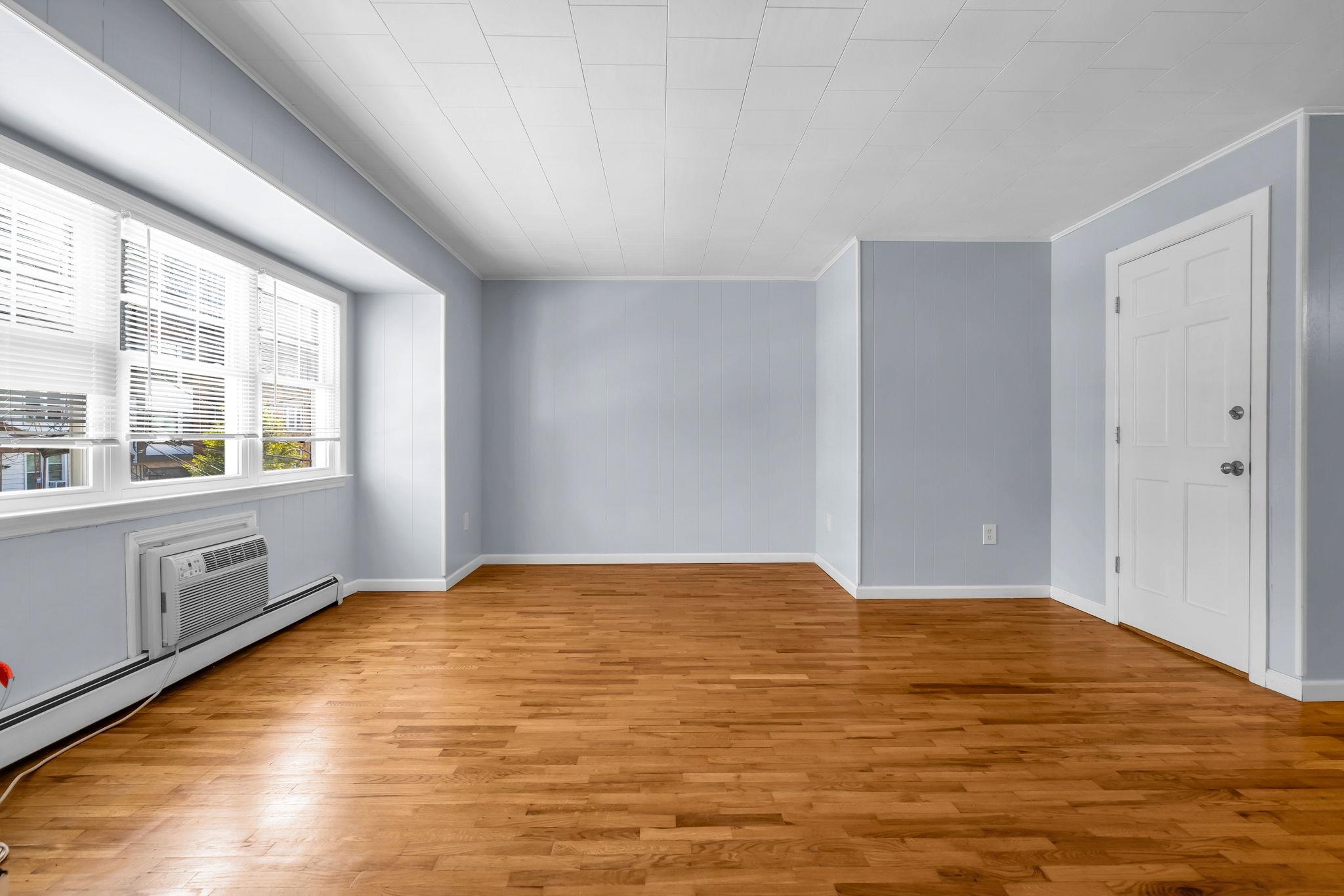 23 SKILLMAN AVE - Photo 3