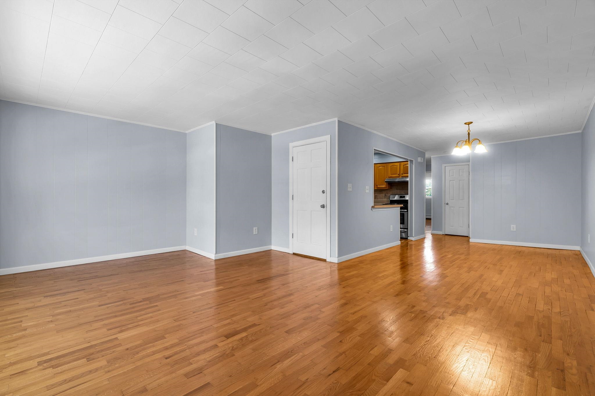 23 SKILLMAN AVE - Photo 4