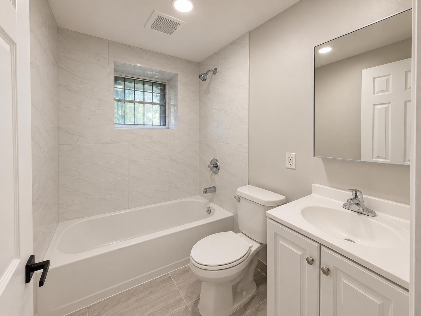 794 OCEAN AVE - Photo 5