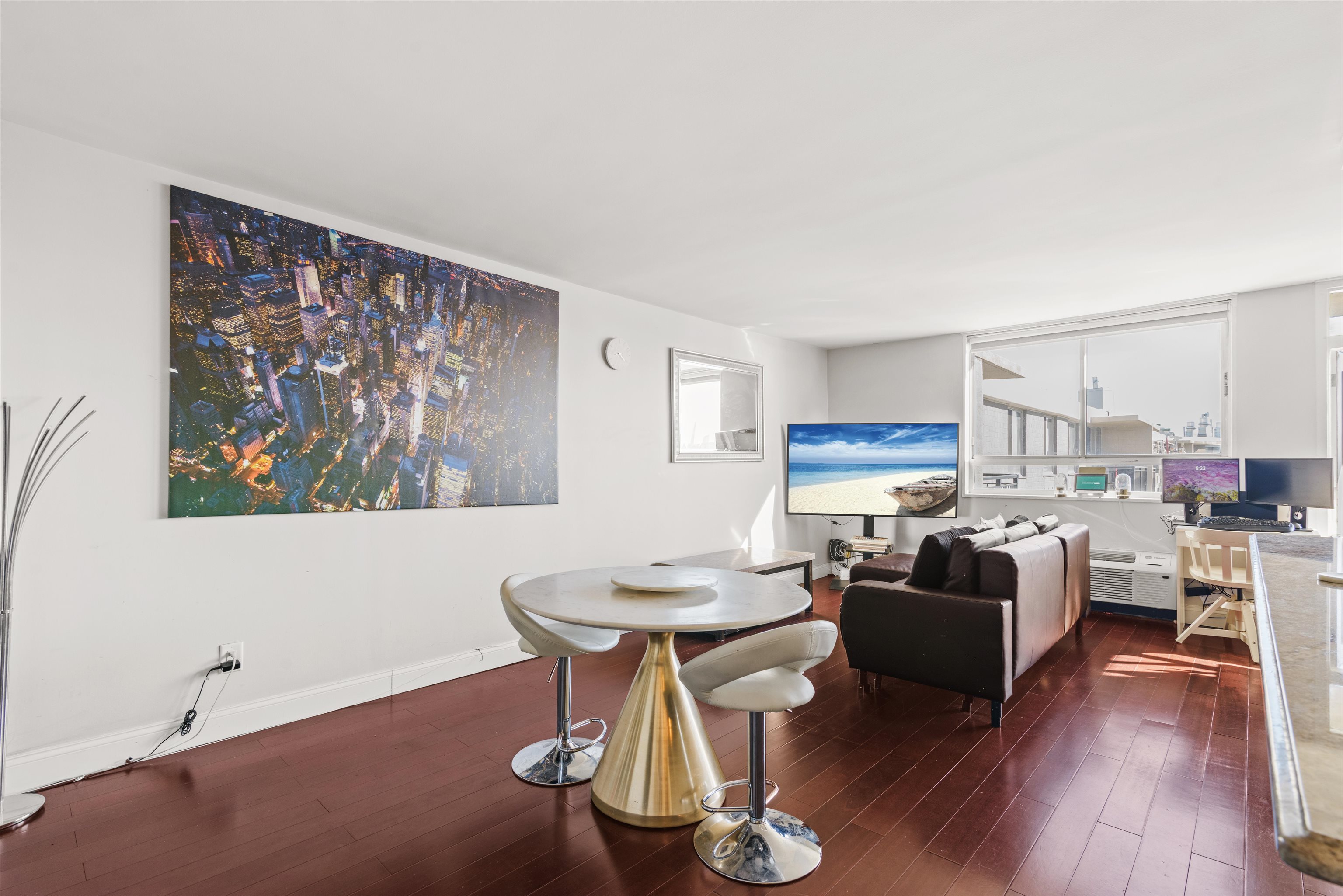 100 MANHATTAN AVE - Photo 3