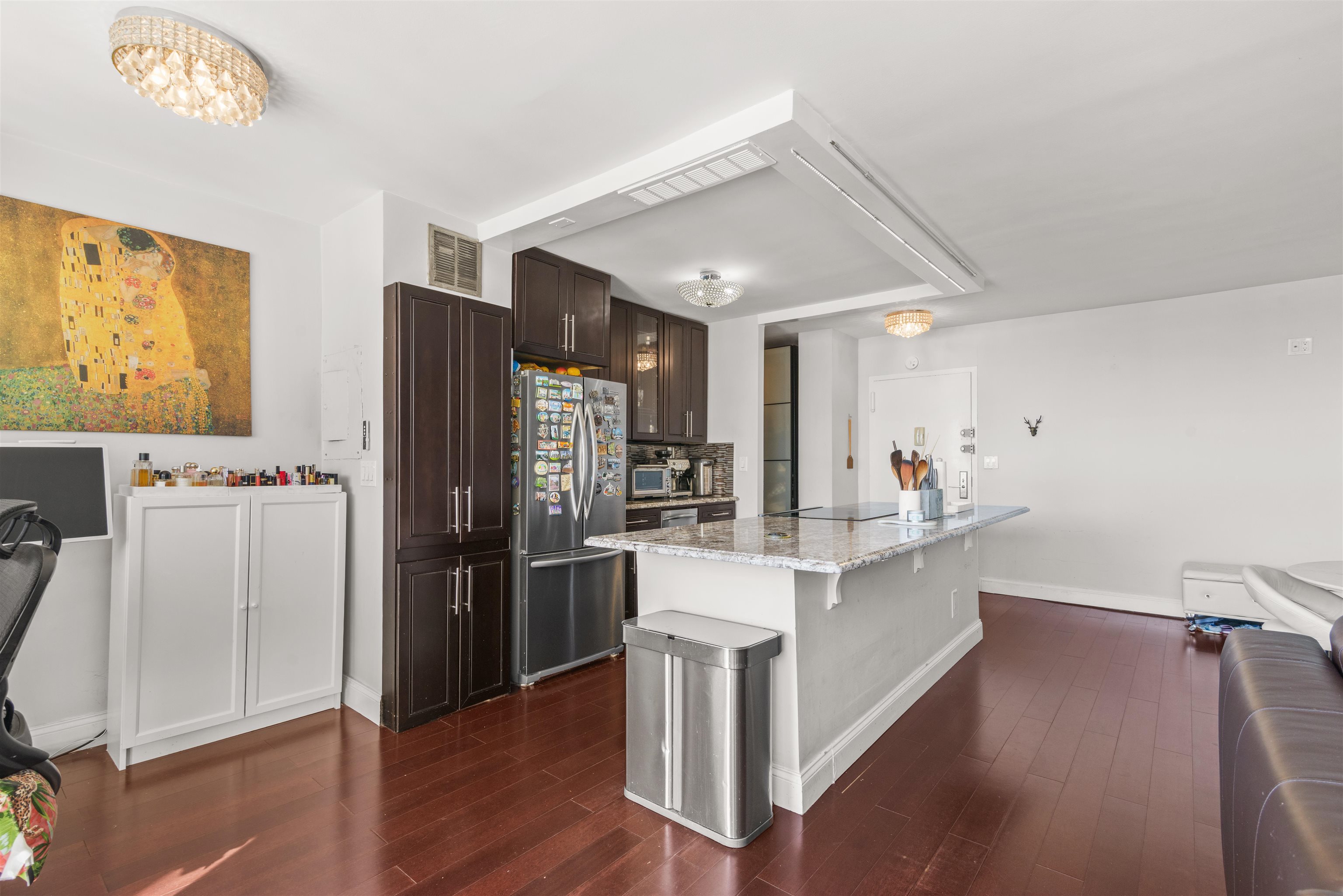 100 MANHATTAN AVE - Photo 5