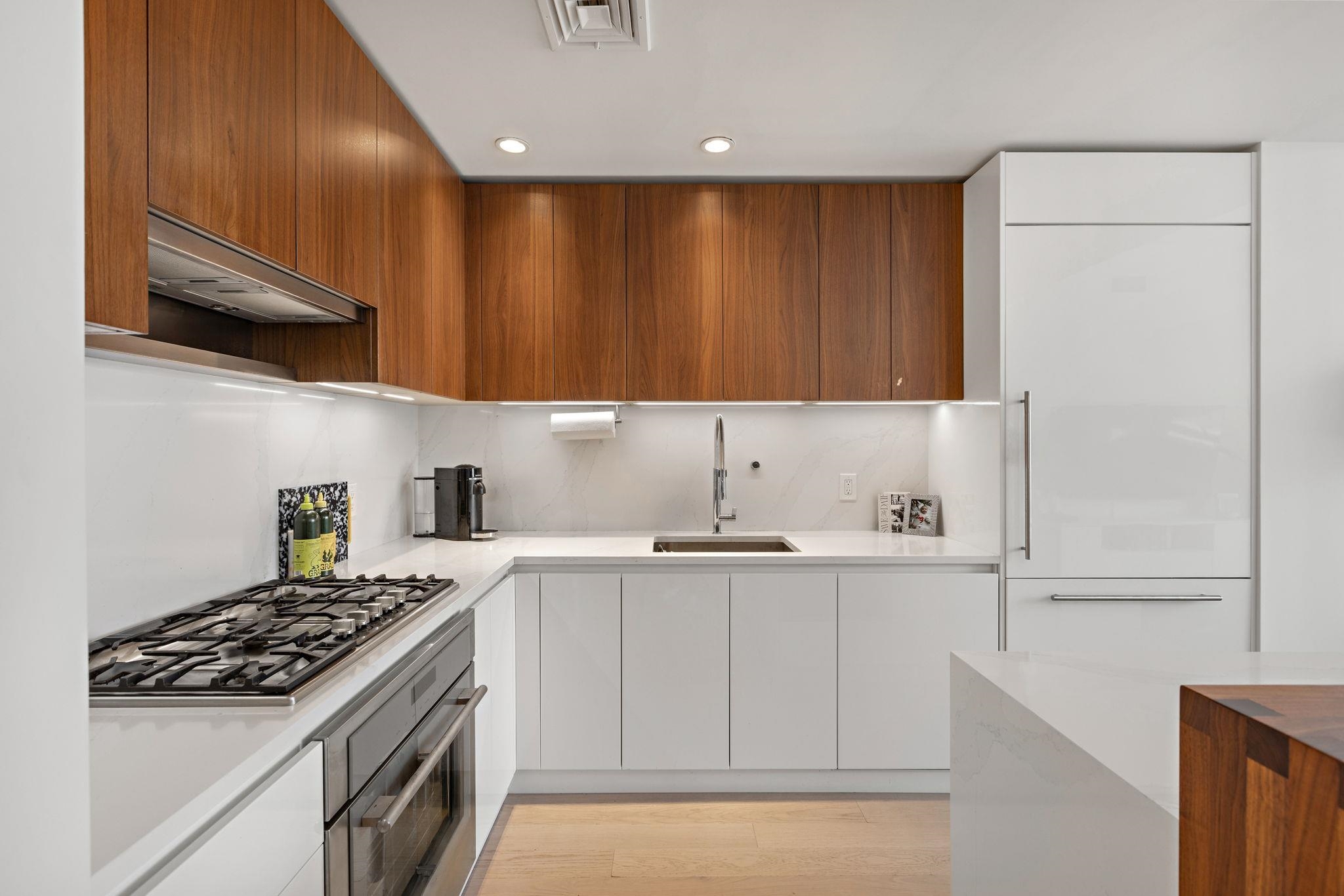 1000 MAXWELL LANE - Photo 3