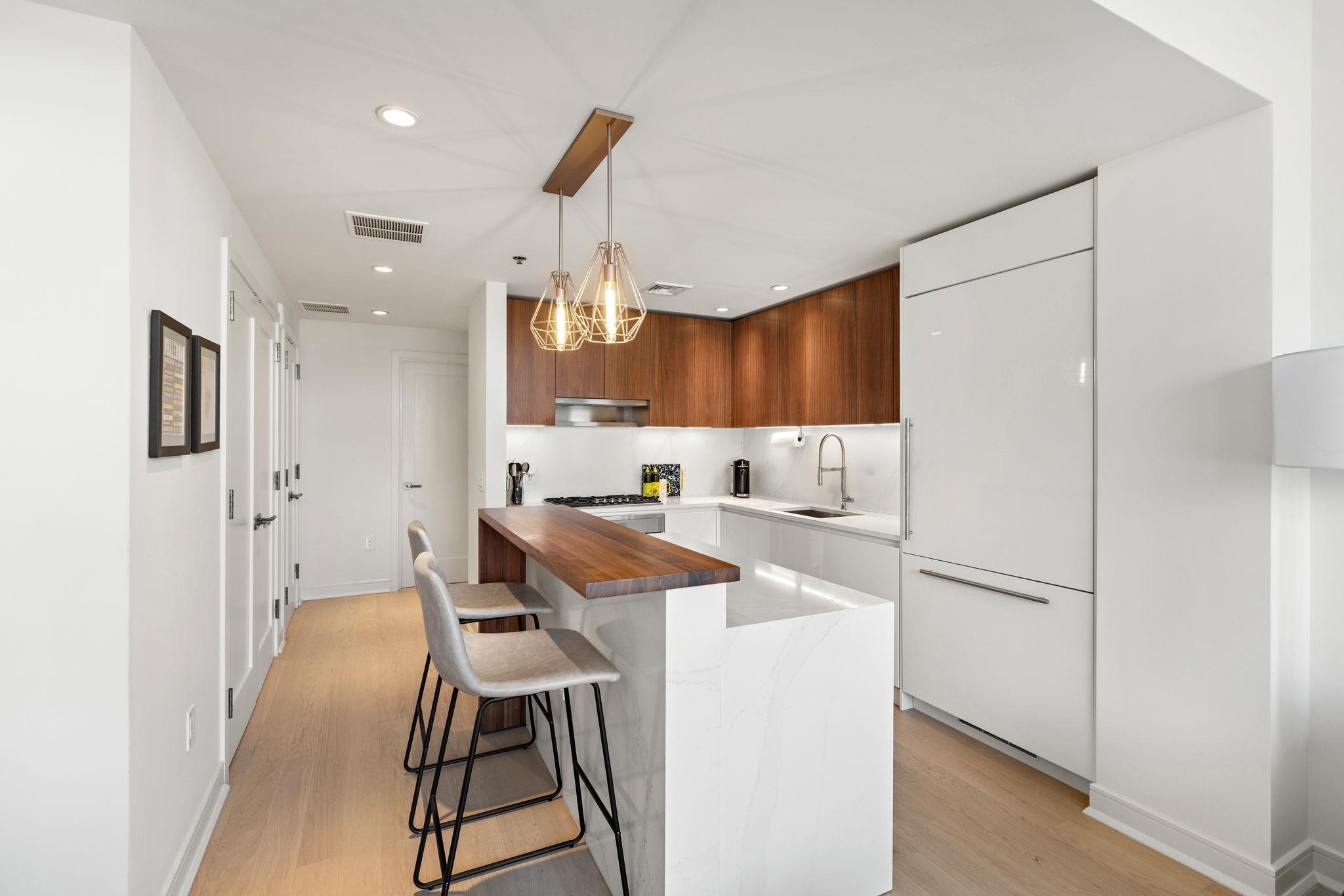 1000 MAXWELL LANE - Photo 4