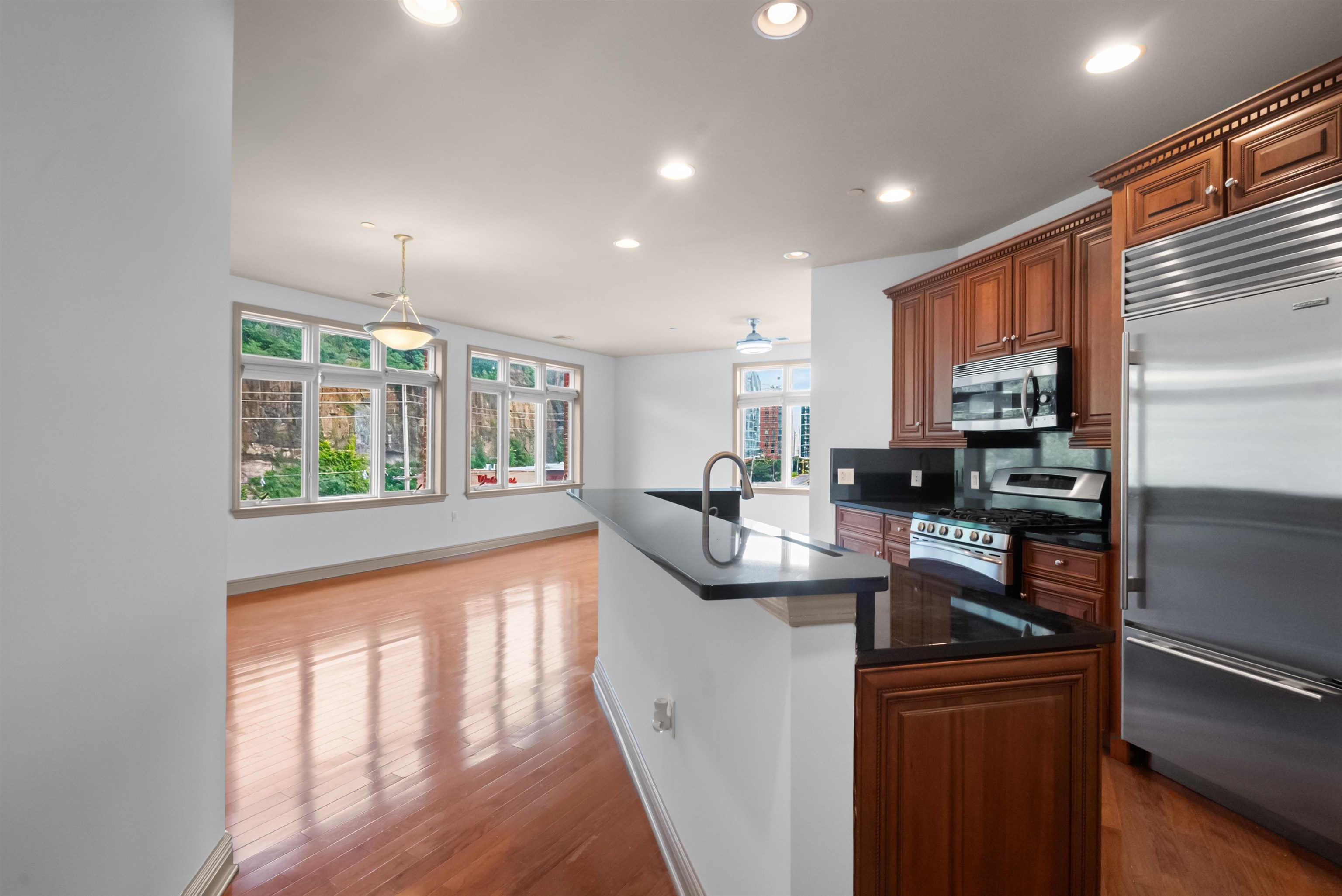7400 RIVER RD - Photo 5