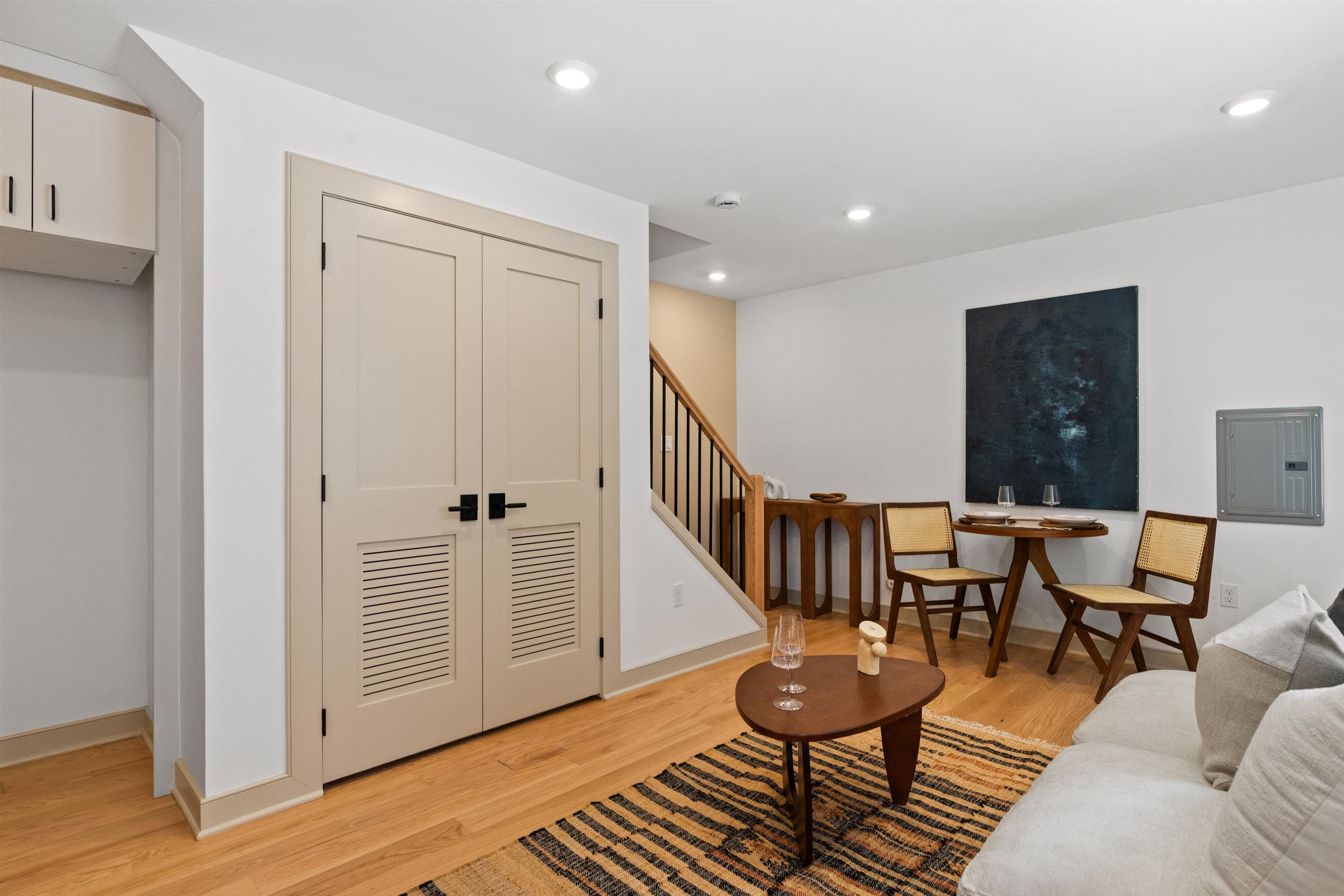 322 PRINCETON AVE - Photo 5