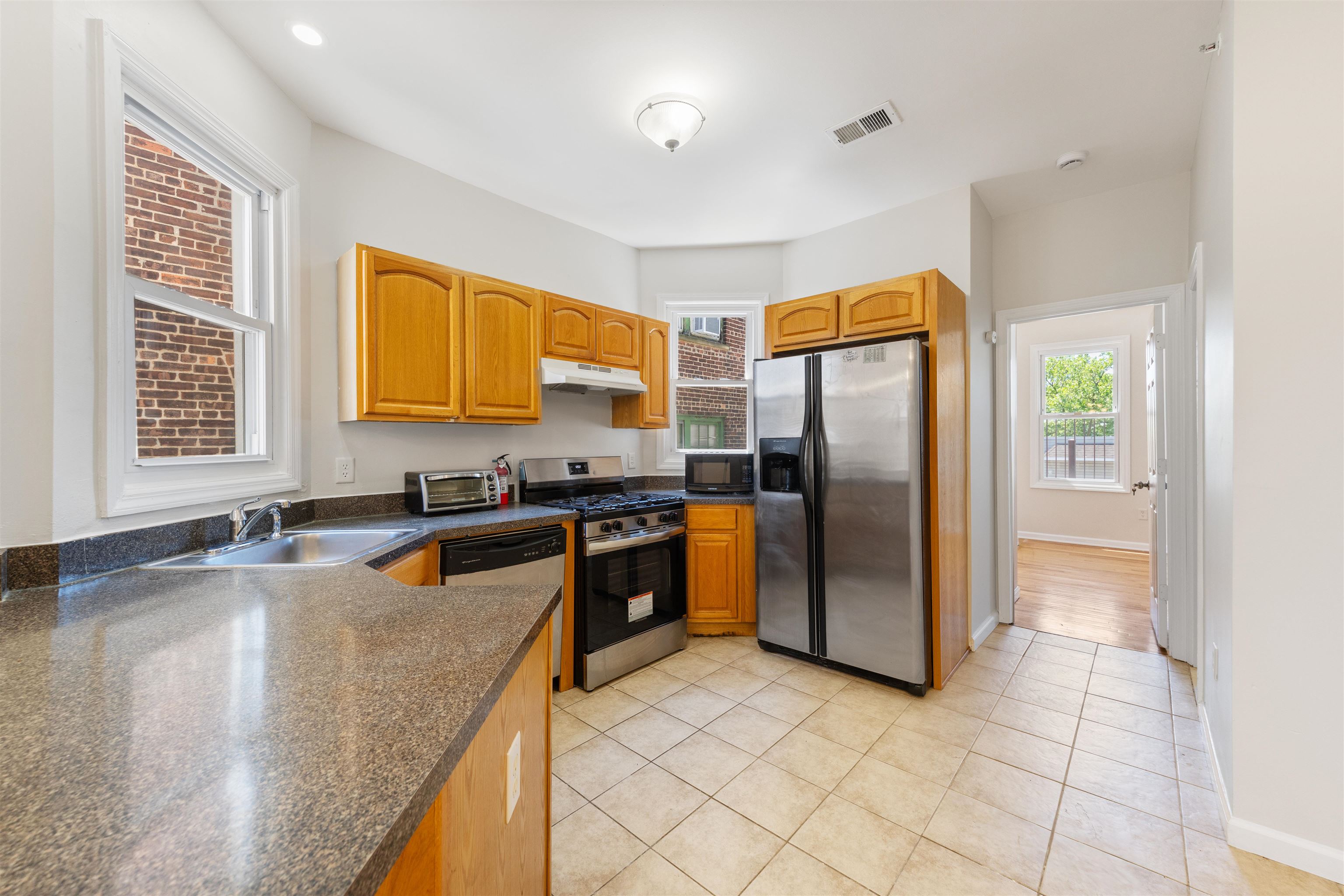 9 SANFORD PL - Photo 4