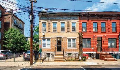 518 9TH ST - Photo 3