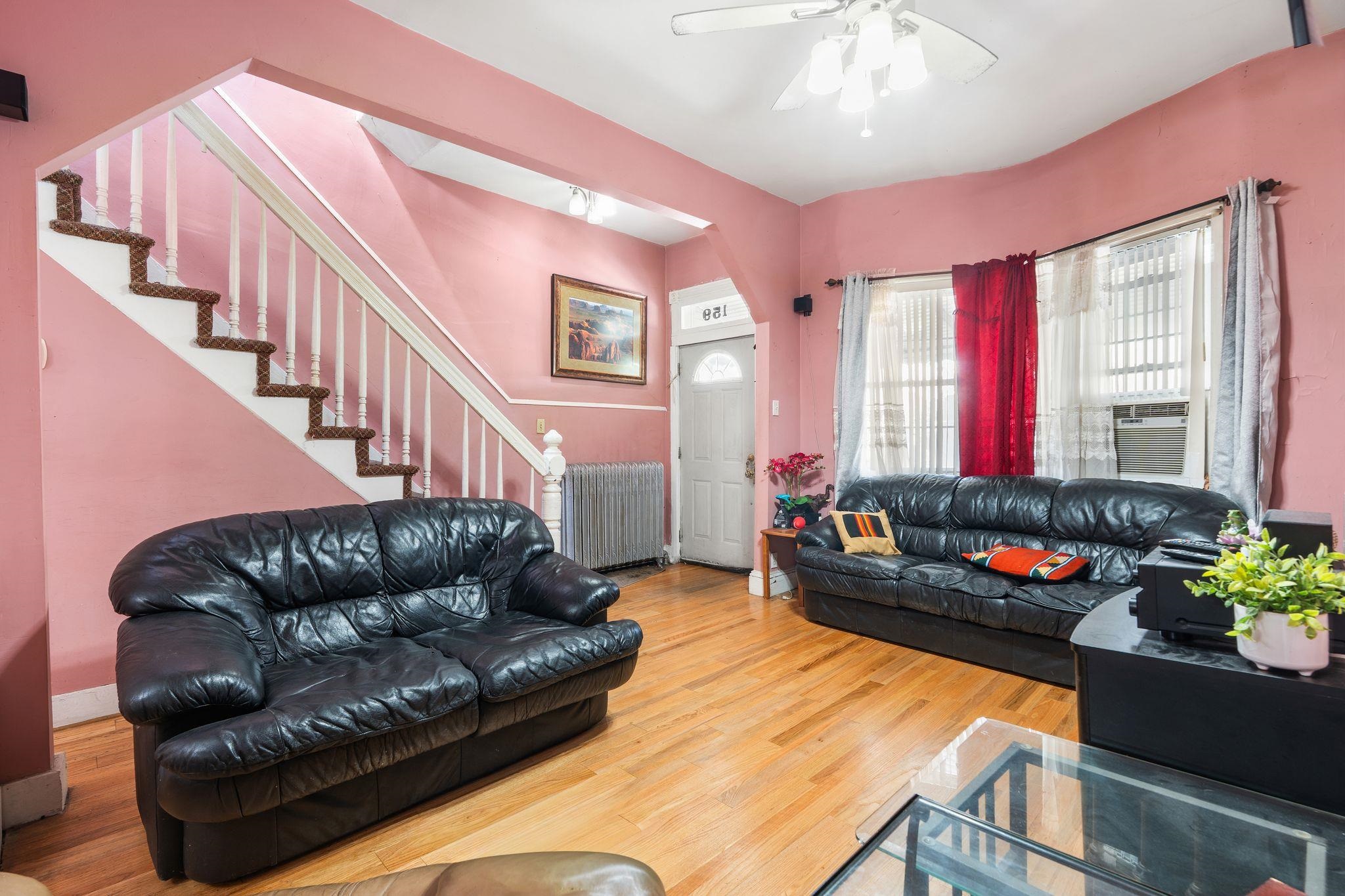 159 BOYD AVE - Photo 2