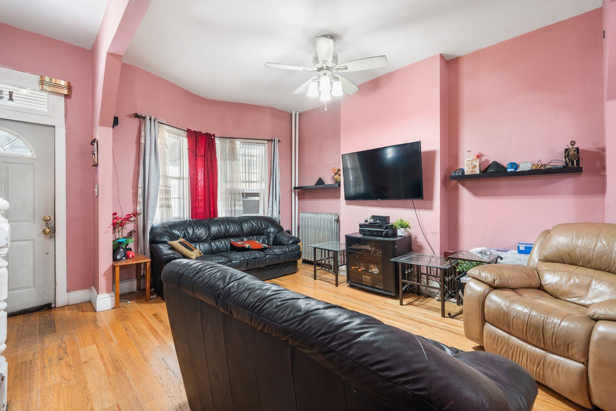 159 BOYD AVE - Photo 3