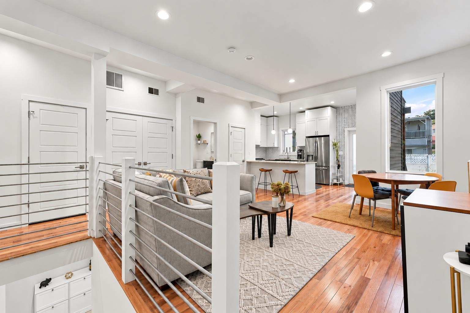 414 10TH ST - Photo 2