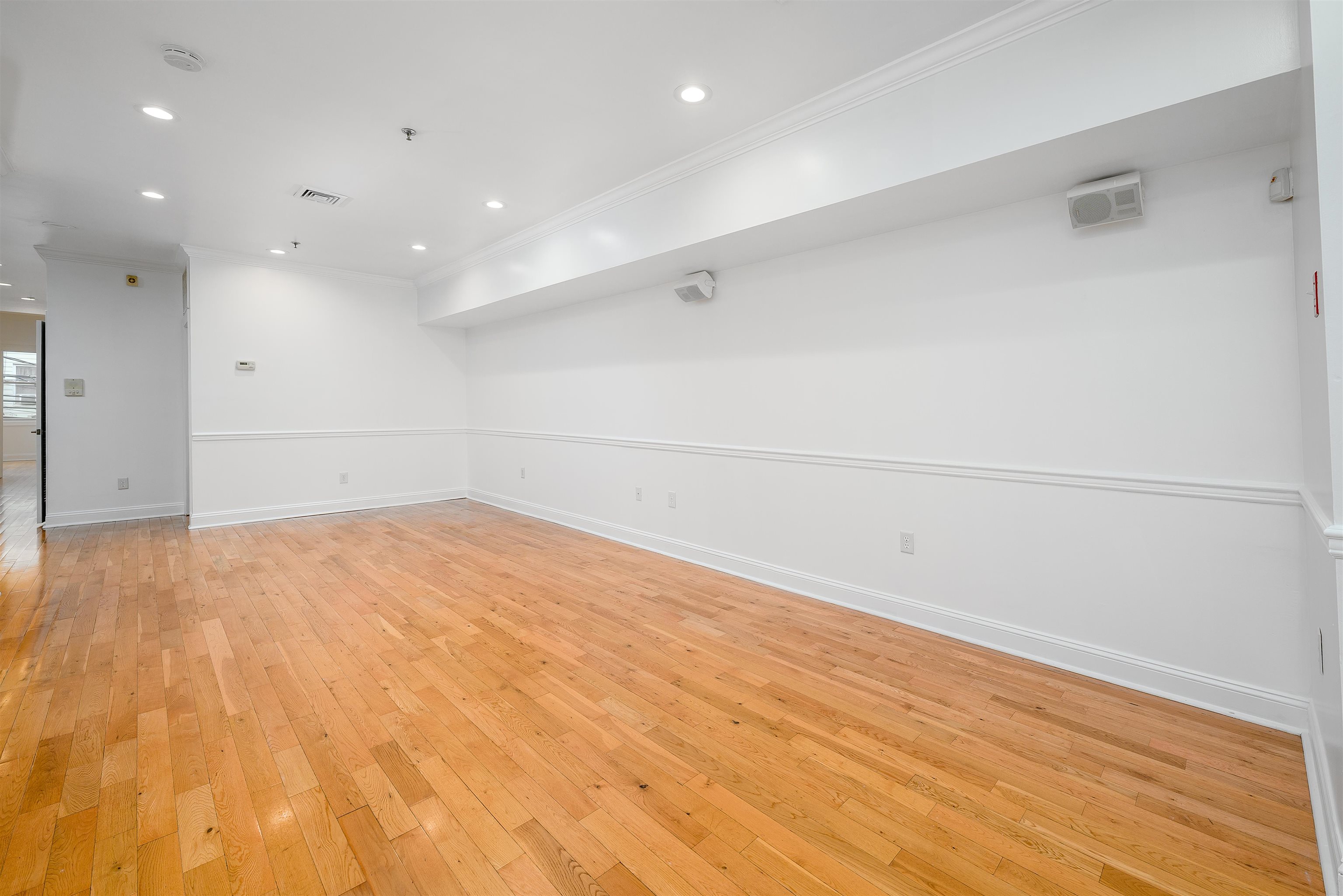 413 MADISON ST - Photo 3