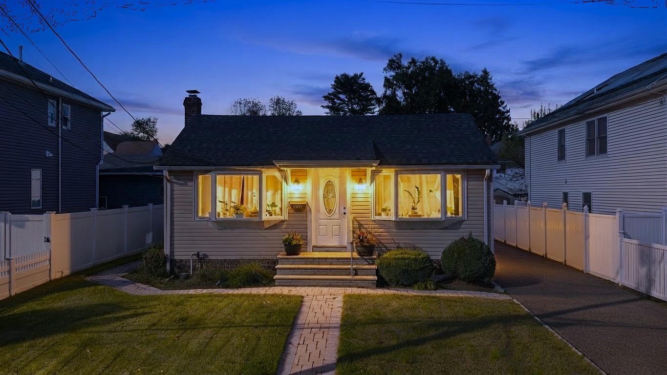 130 ERIE ST - Photo 2