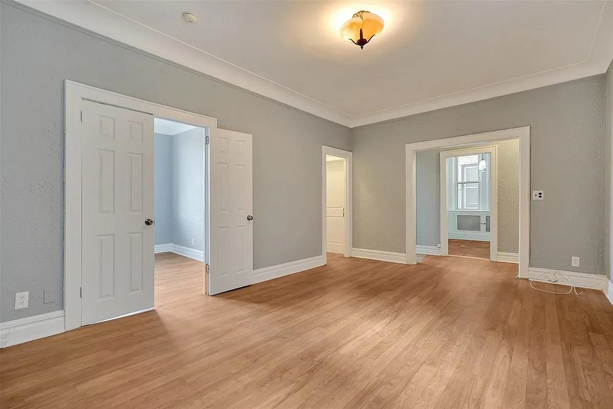 6015 BLVD EAST - Photo 5
