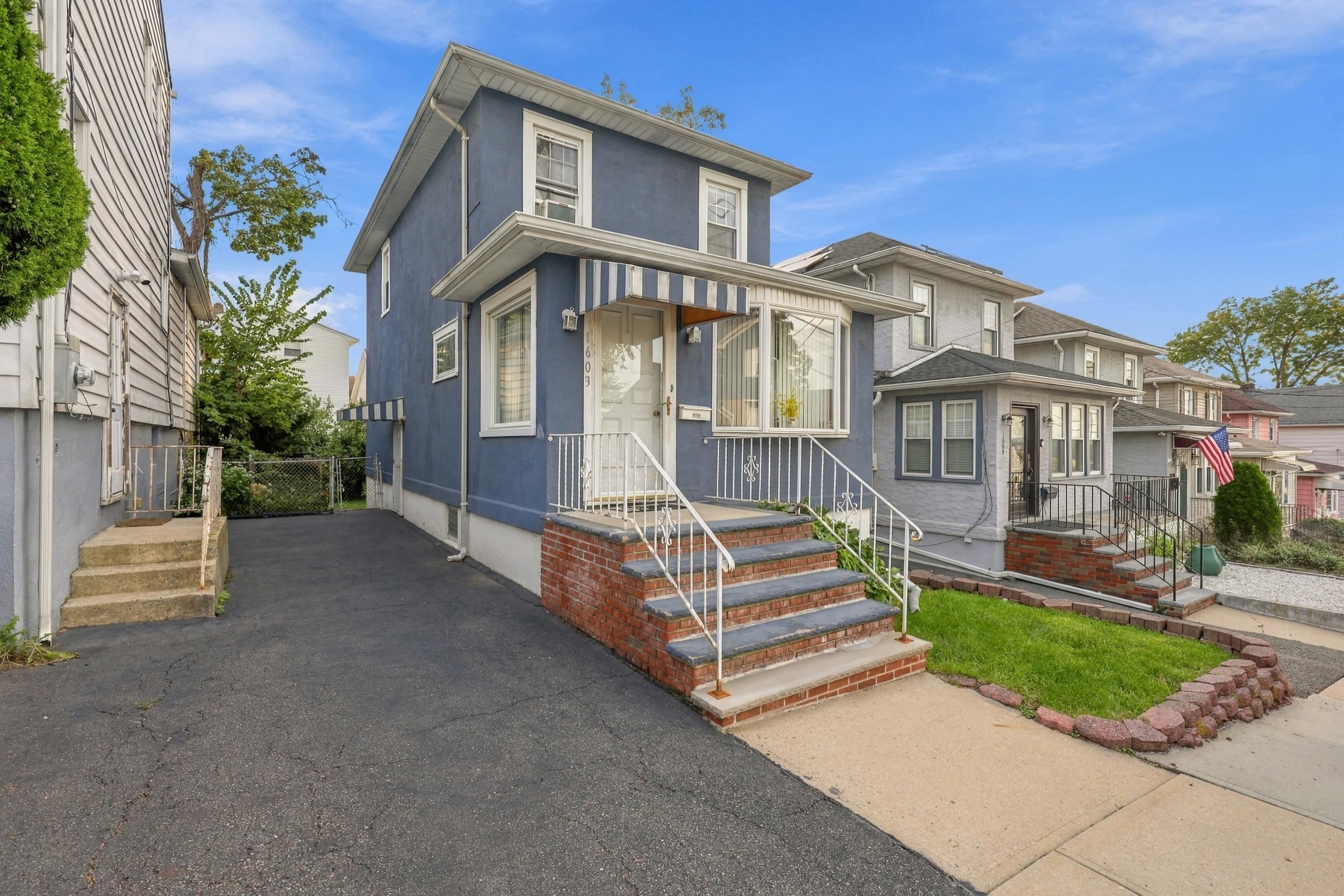 1603 82ND ST - Photo 2