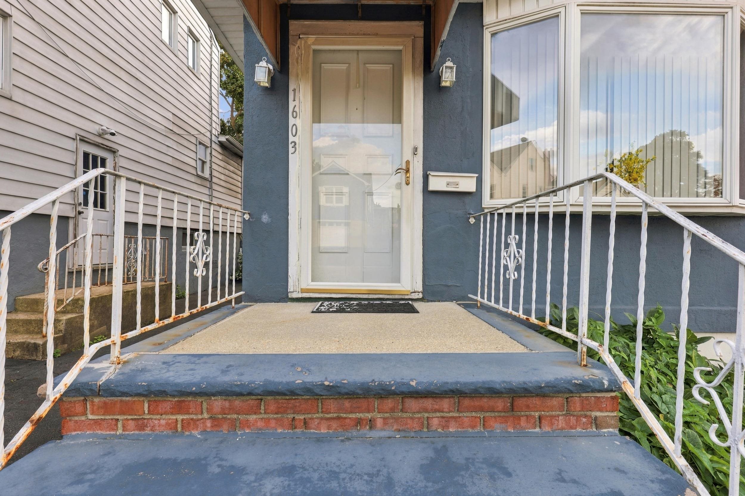 1603 82ND ST - Photo 4