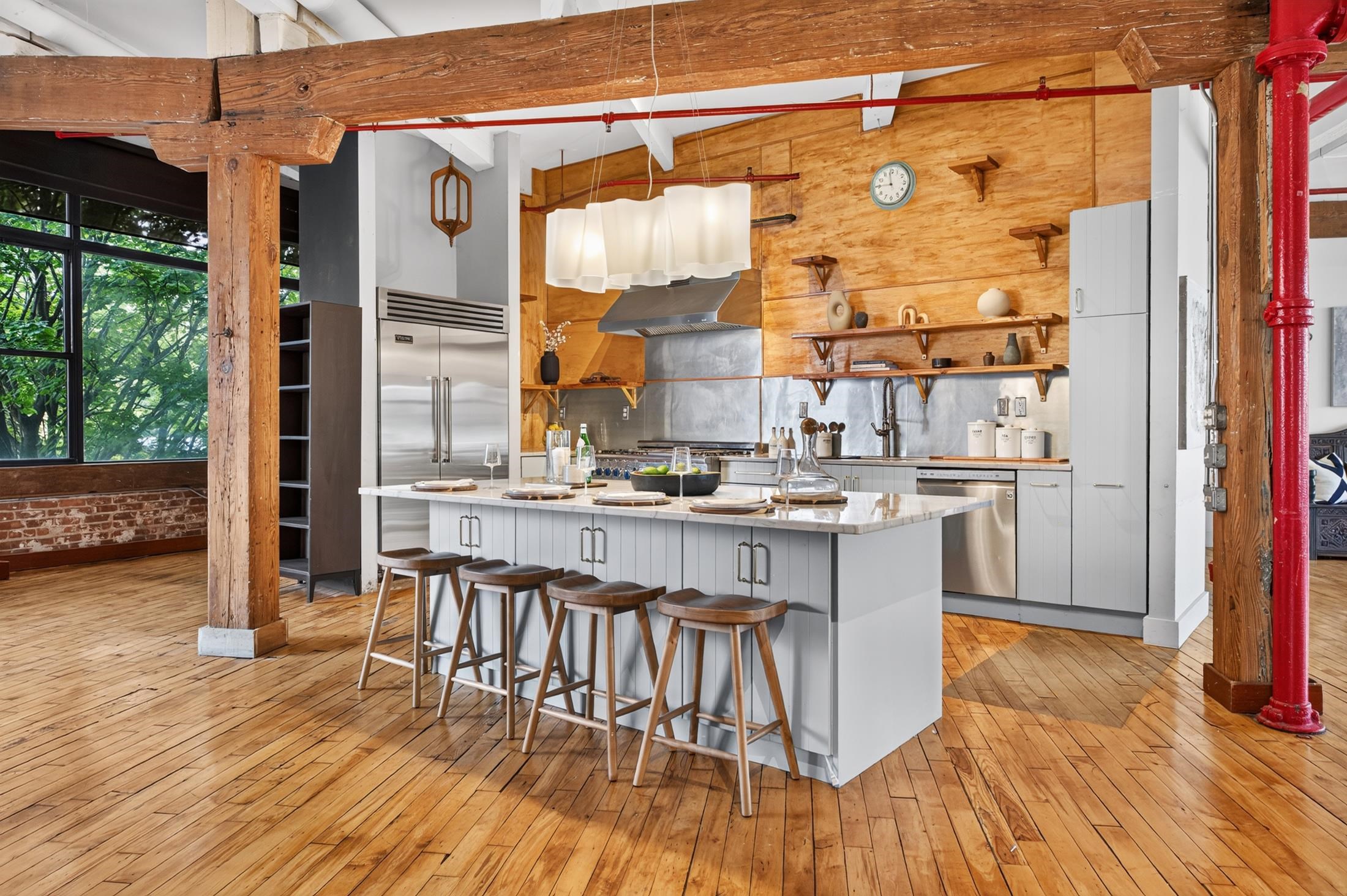 1620 MANHATTAN AVE - Photo 3