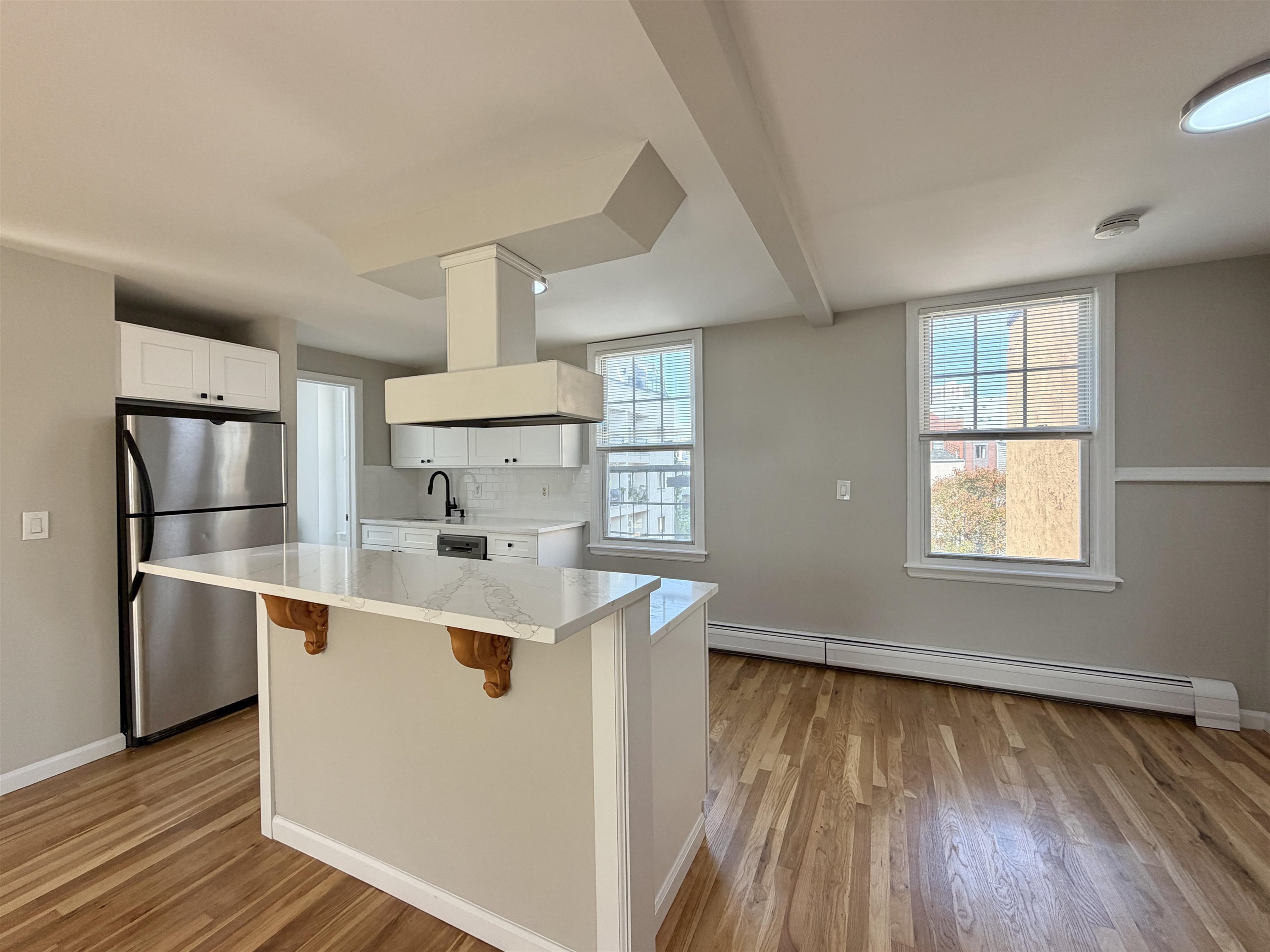 316 7TH ST - Photo 2