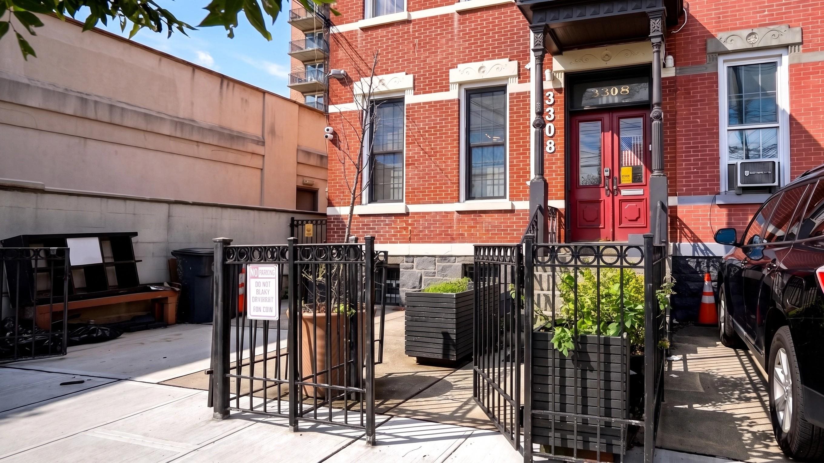 3308 HUDSON AVE - Photo 2