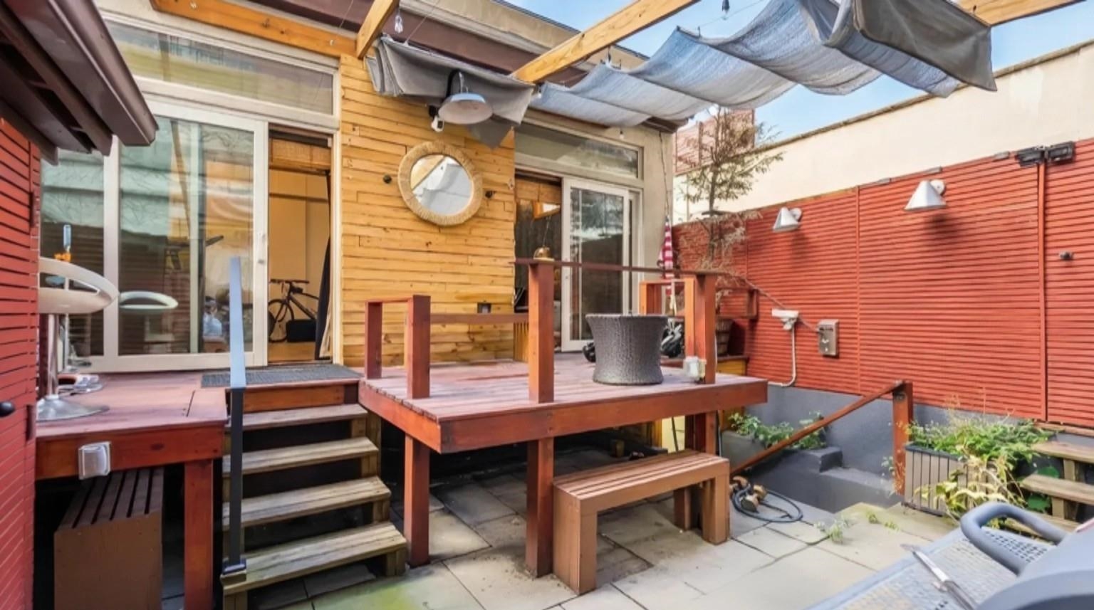 3308 HUDSON AVE - Photo 3