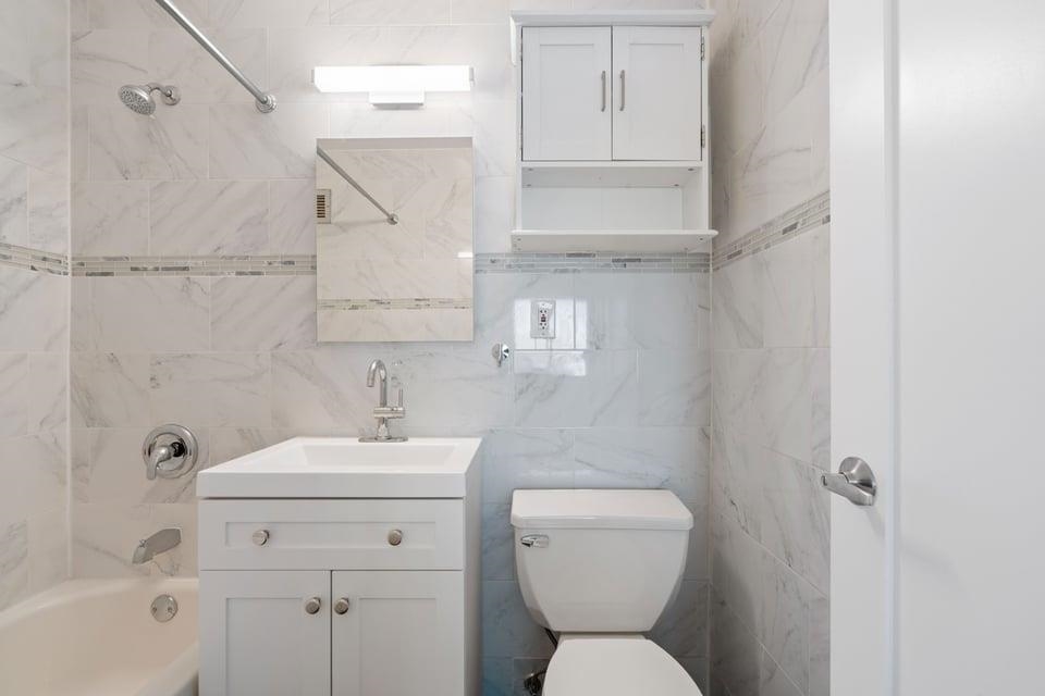 135 MONTGOMERY ST - Photo 3