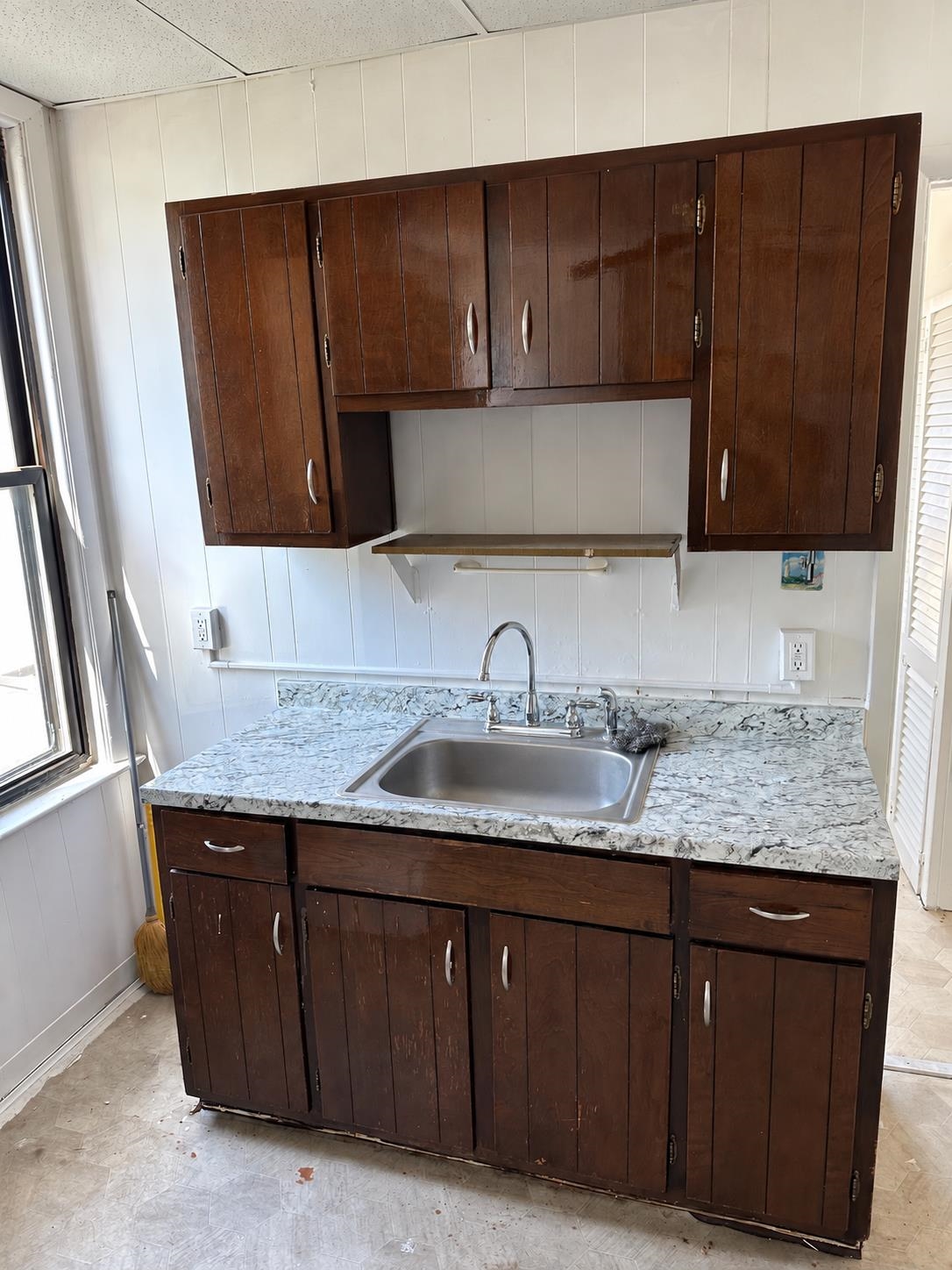 4311 NEWKIRK AVE - Photo 3