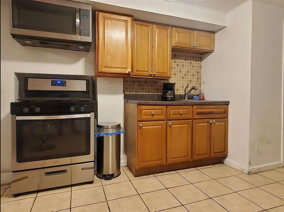 598 WEST SIDE AVE - Photo 3