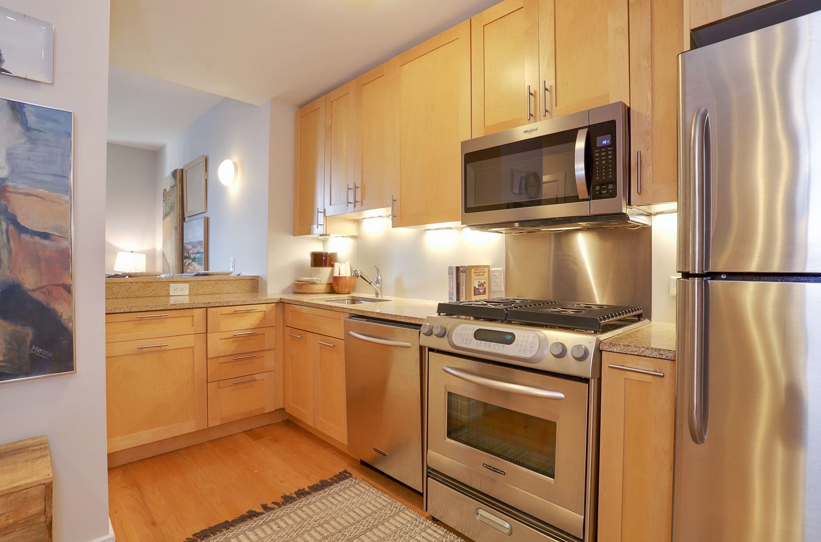 105 GREENE ST - Photo 4
