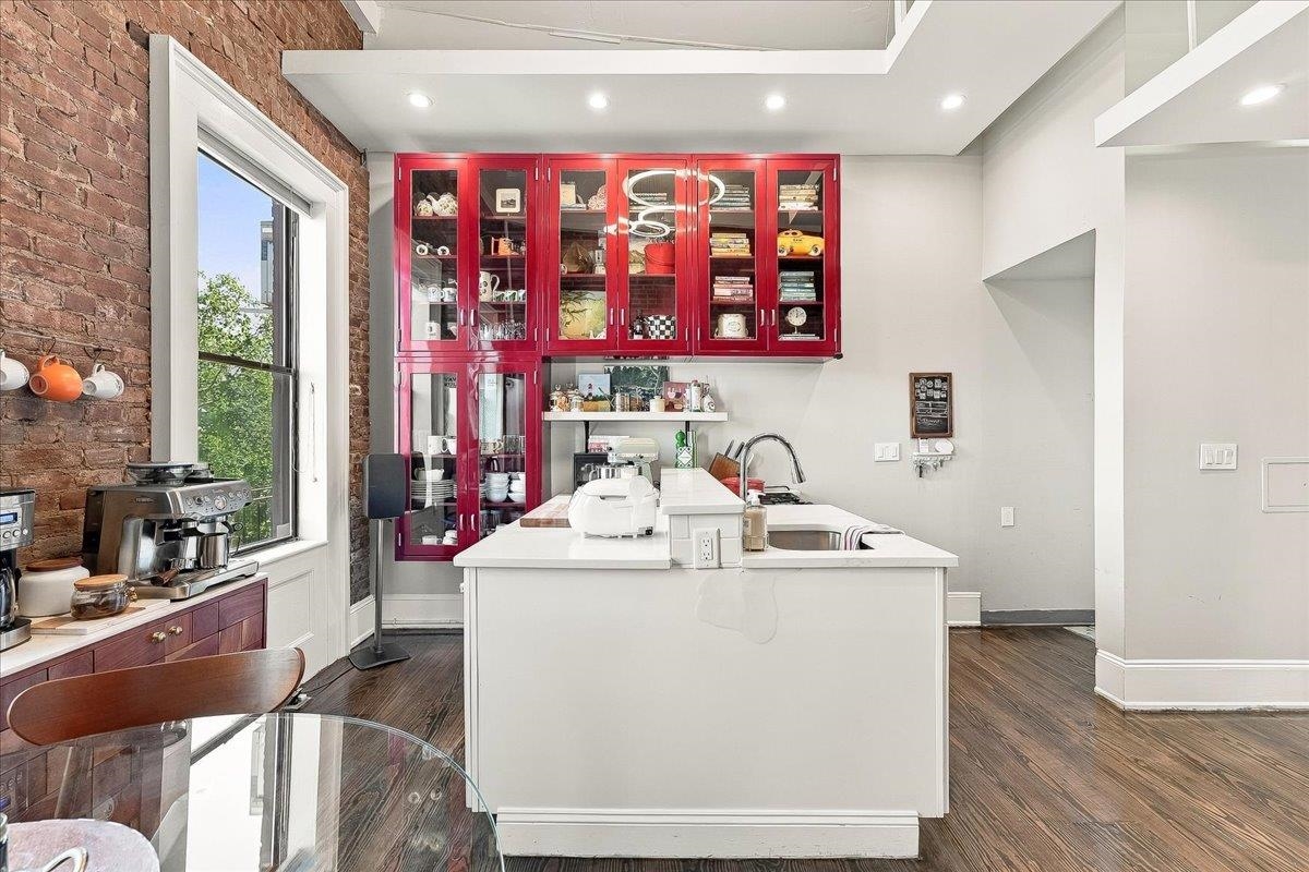 929 GARDEN ST - Photo 5