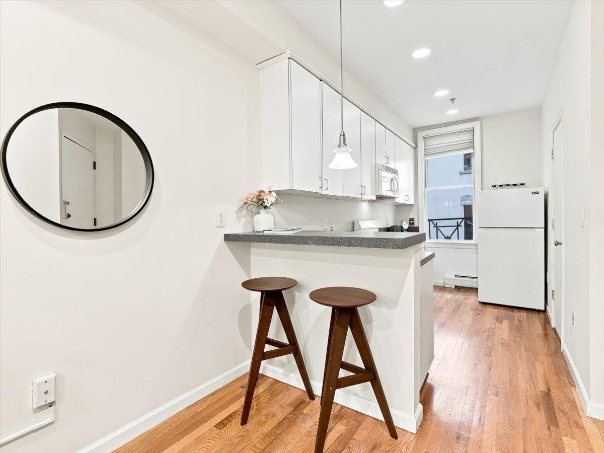 358 3RD ST - Photo 3