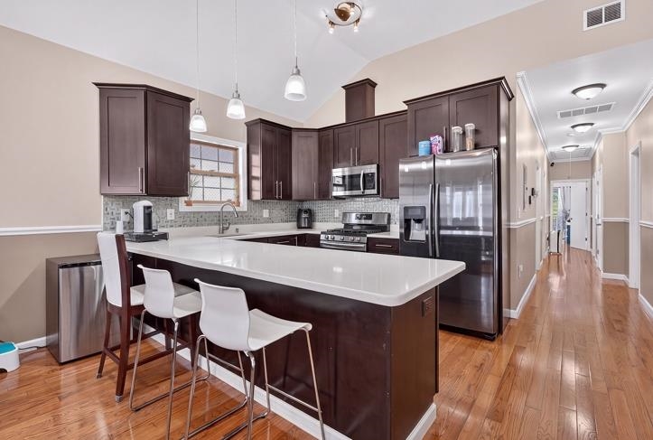 146 LOGAN AVE - Photo 2