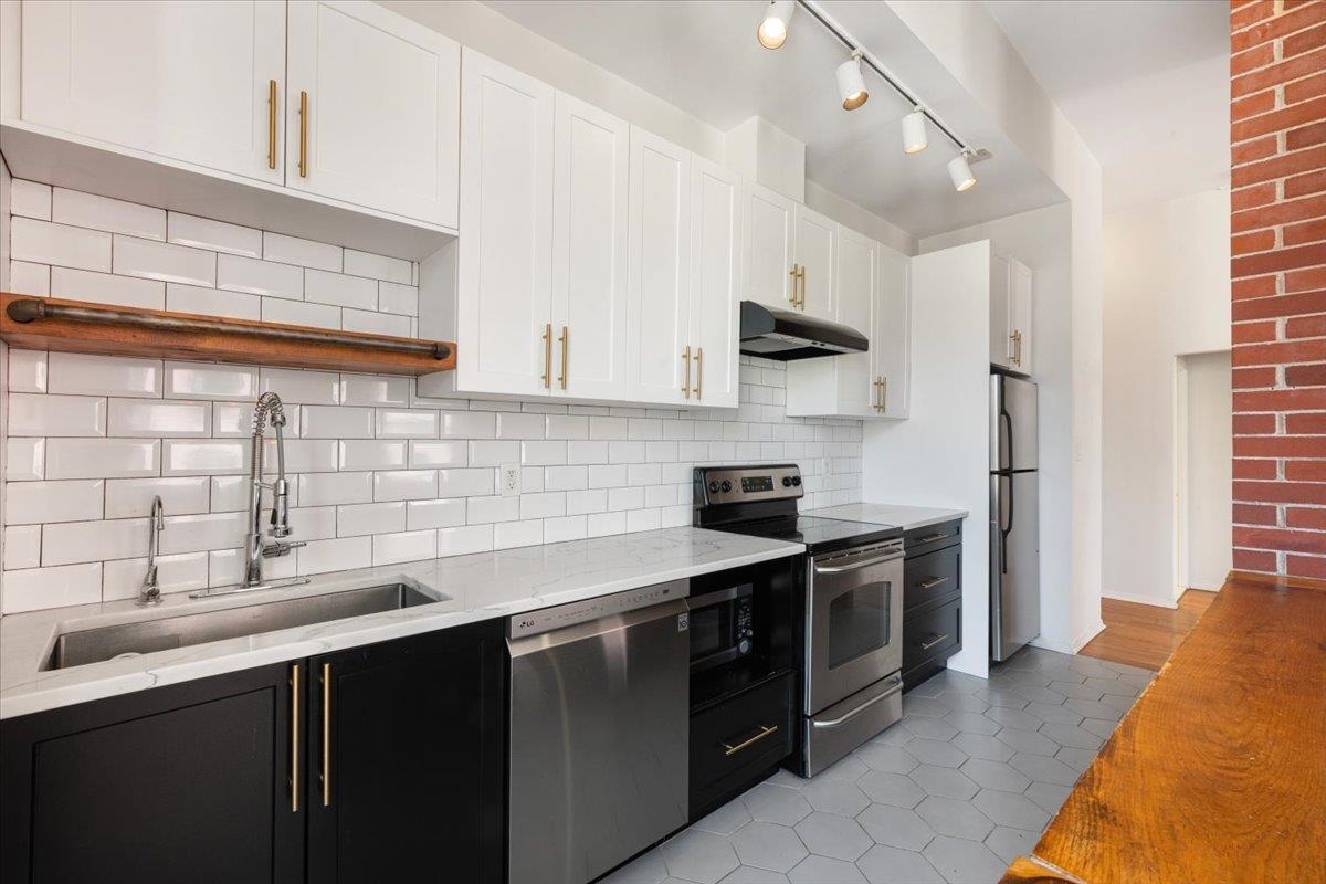 222 GRAND ST - Photo 5