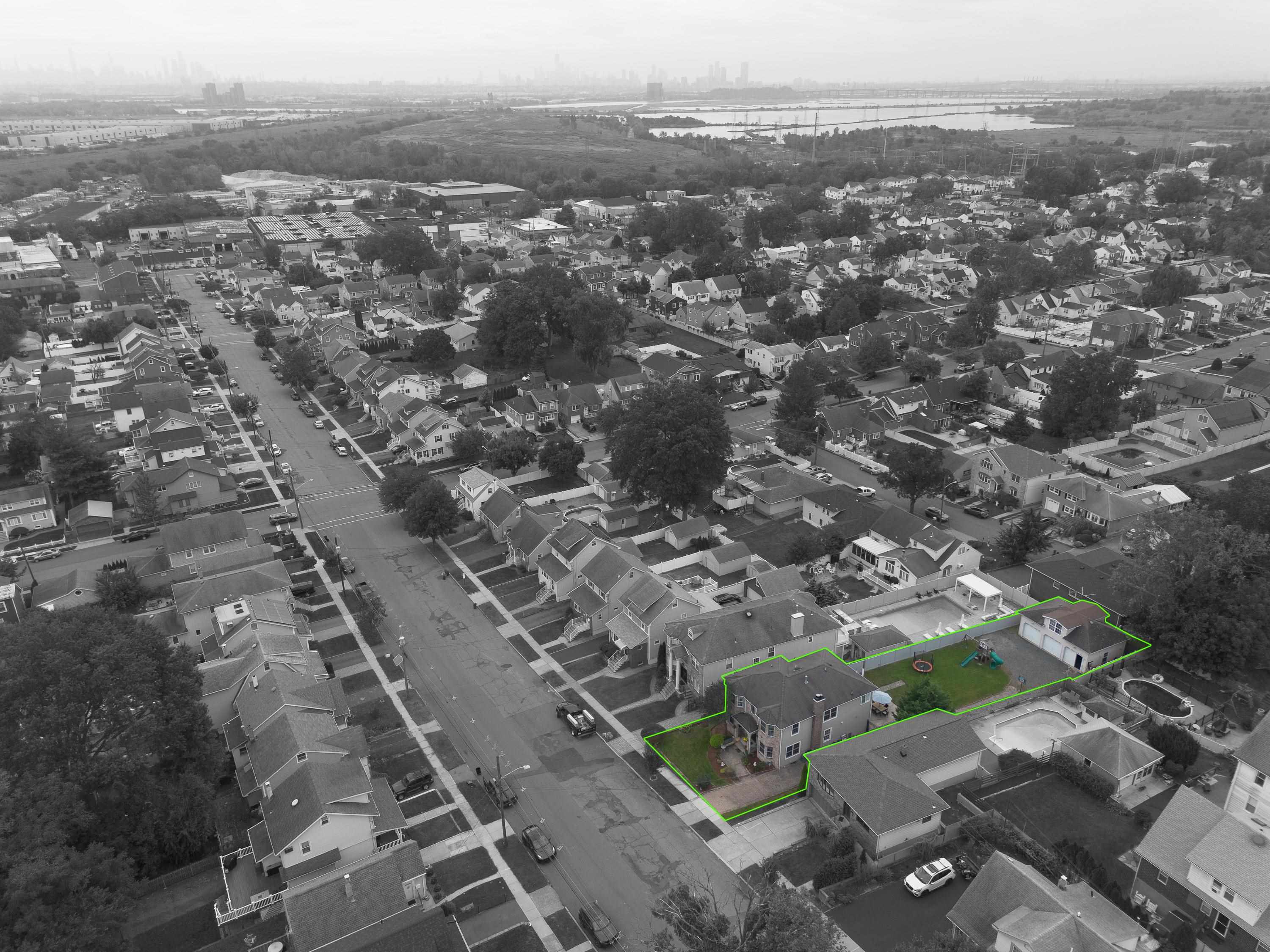 664 TEN EYCK AVE - Photo 5