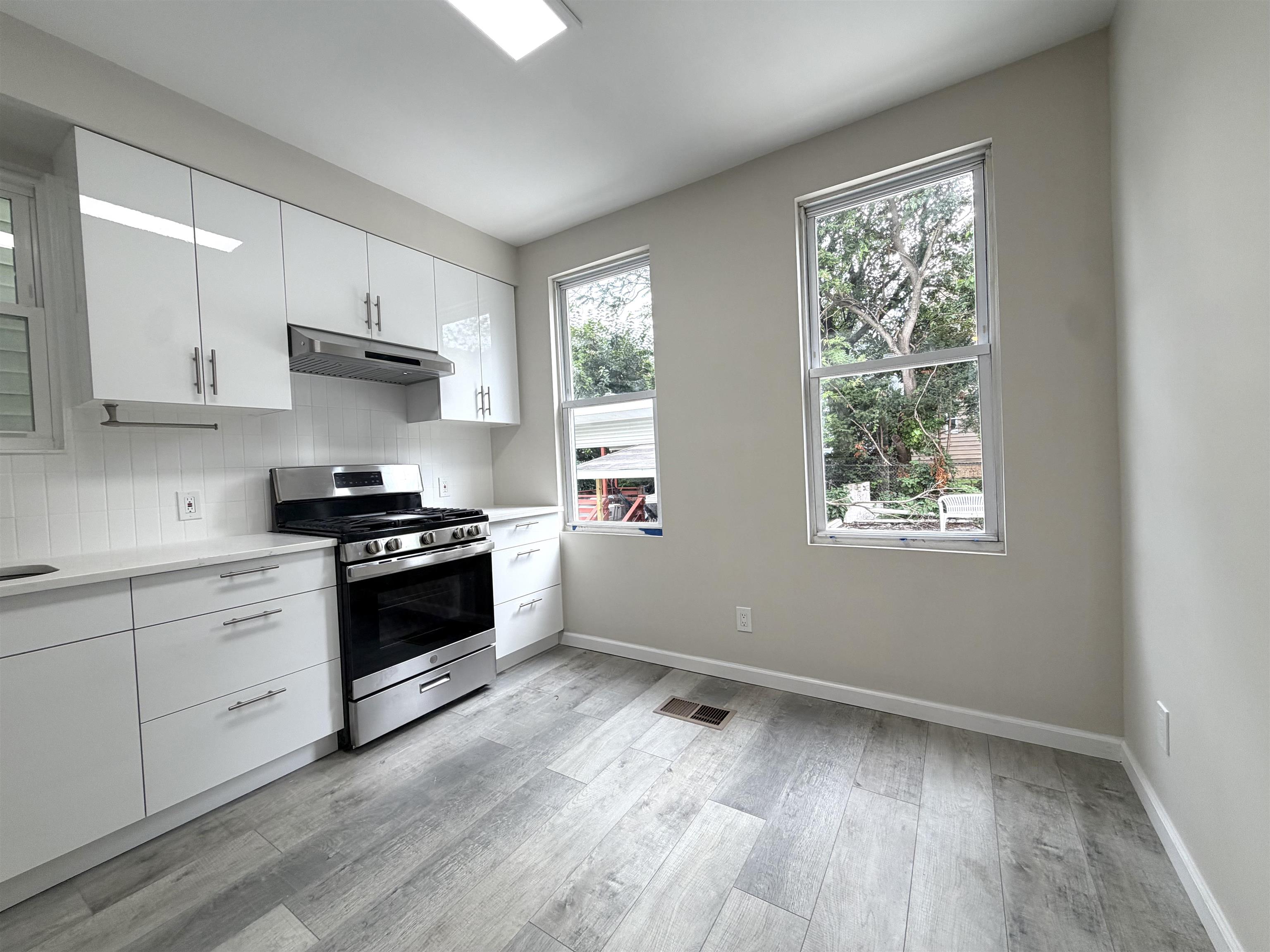 23 BIDWELL AVE - Photo 5