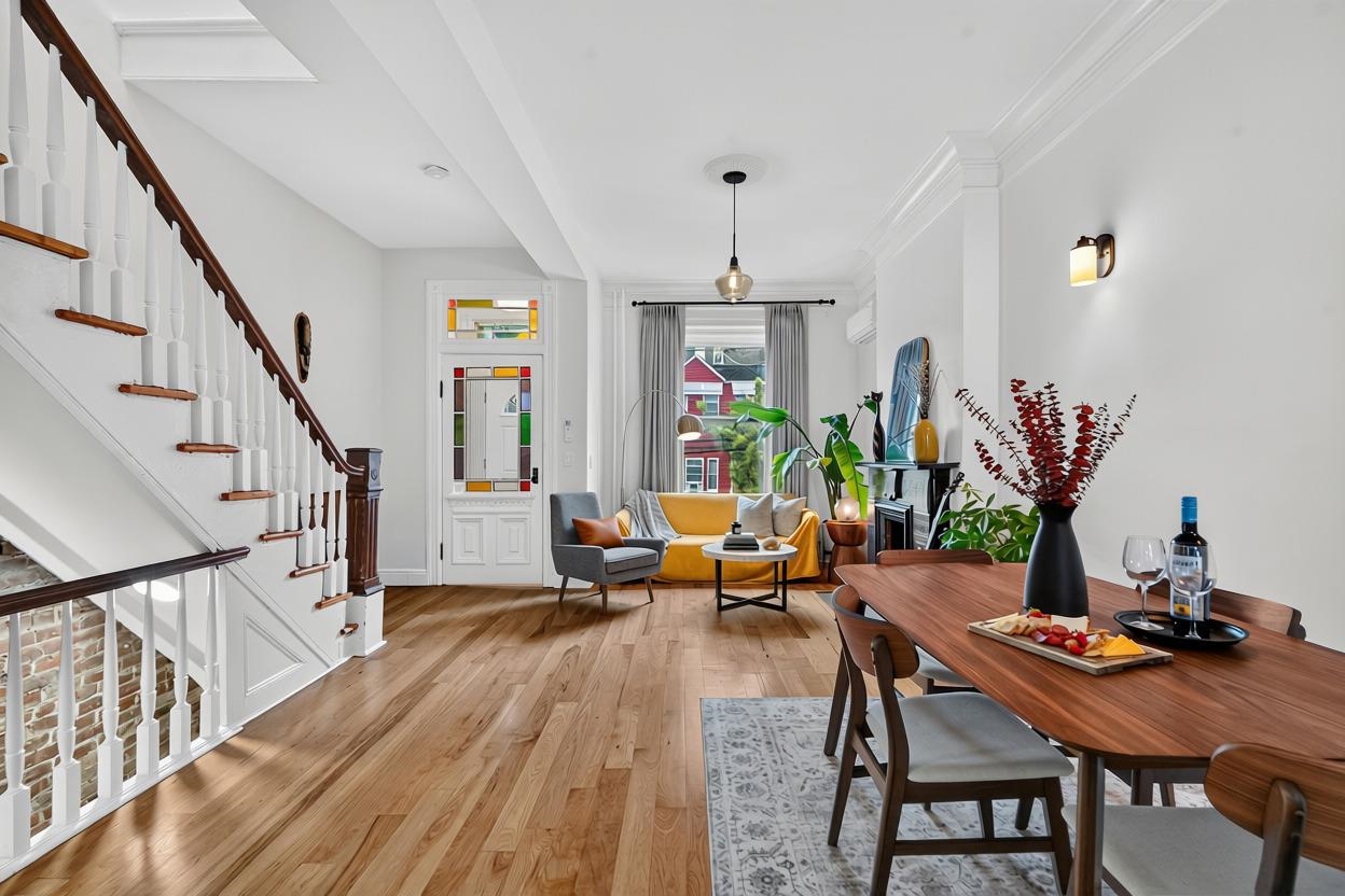88 JEWETT AVE - Photo 3