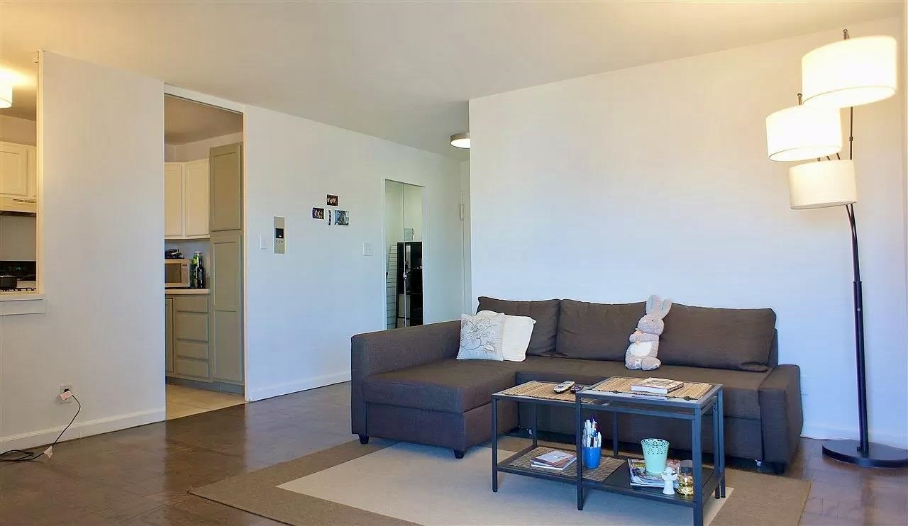 6040 BLVD EAST - Photo 4