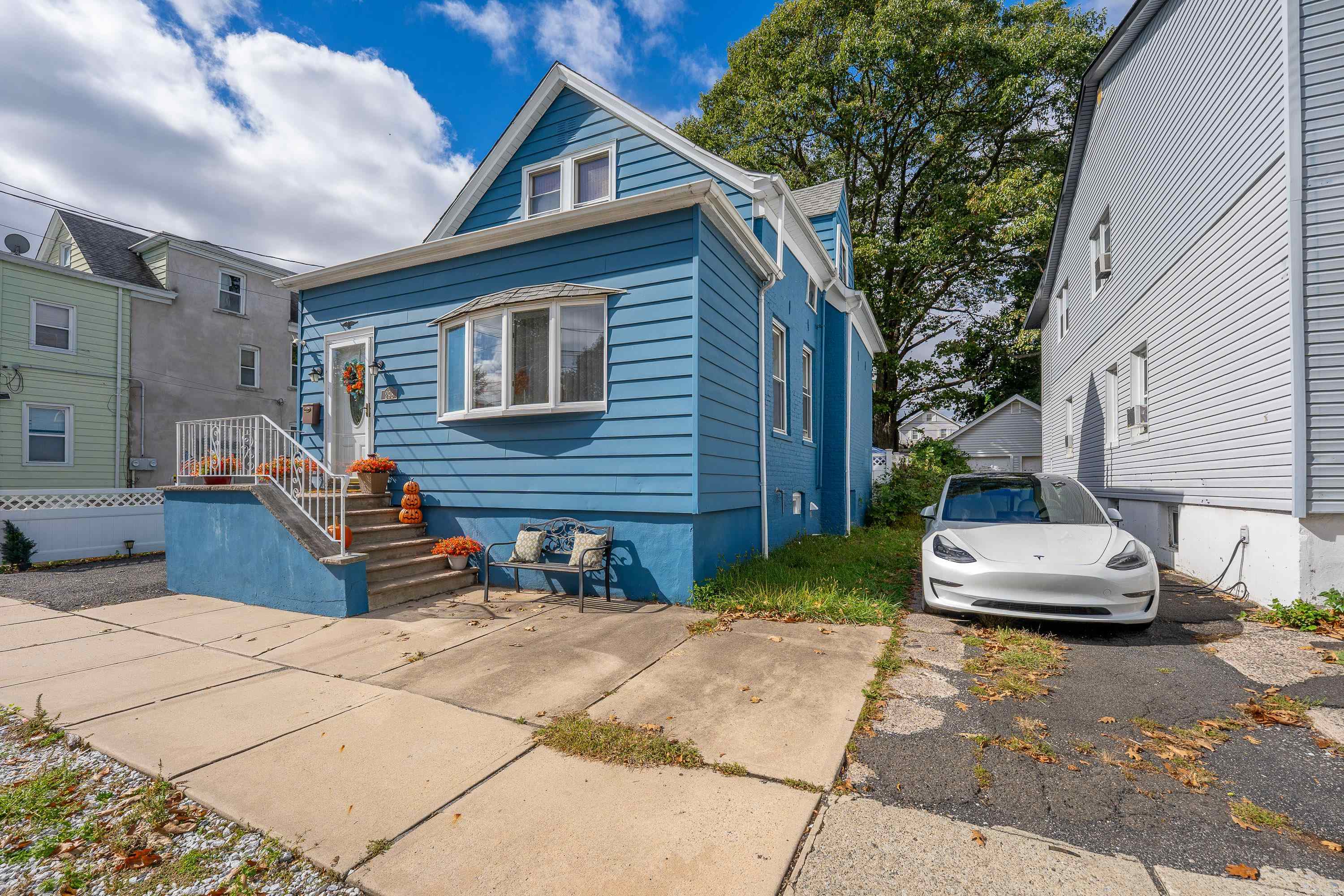 298 MADISON AVE - Photo 2