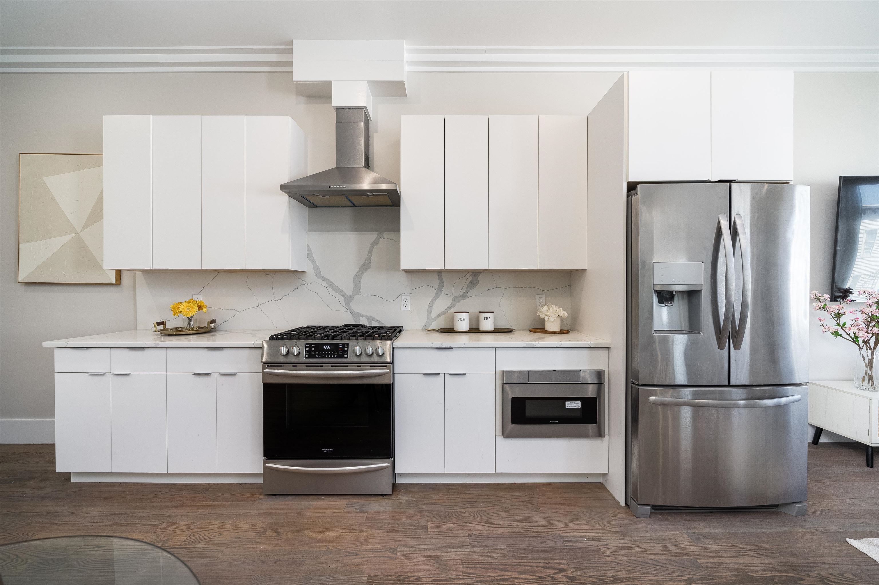 196 DELAWARE AVE - Photo 4