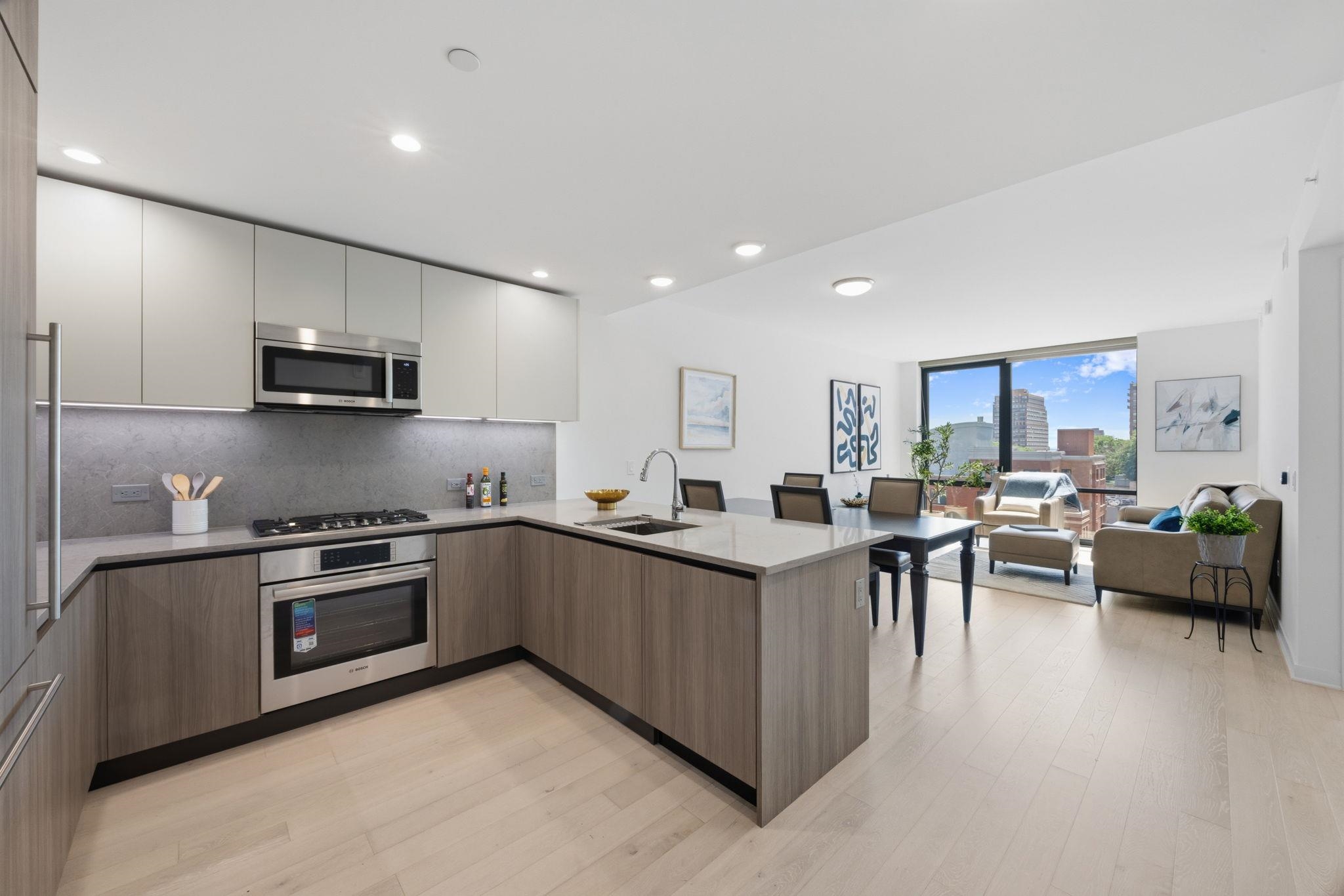 151 BAY ST - Photo 3
