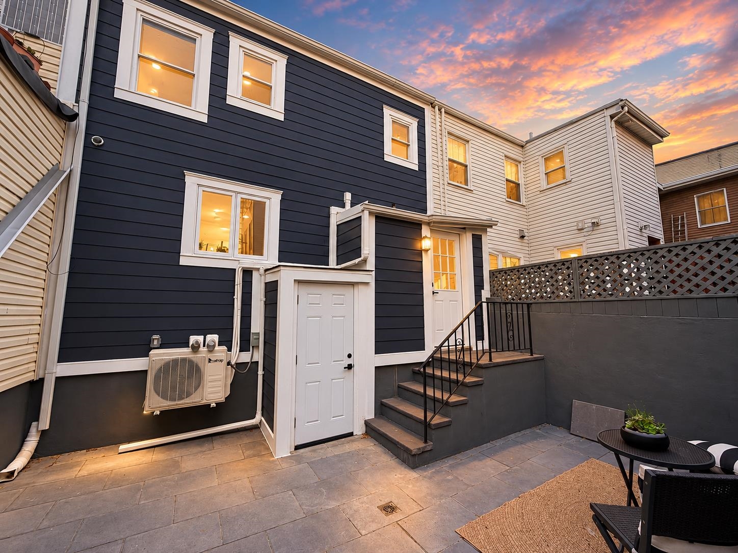 419 2ND ST - Photo 2