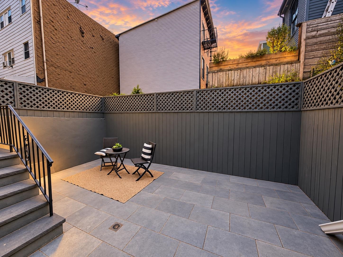 419 2ND ST - Photo 4