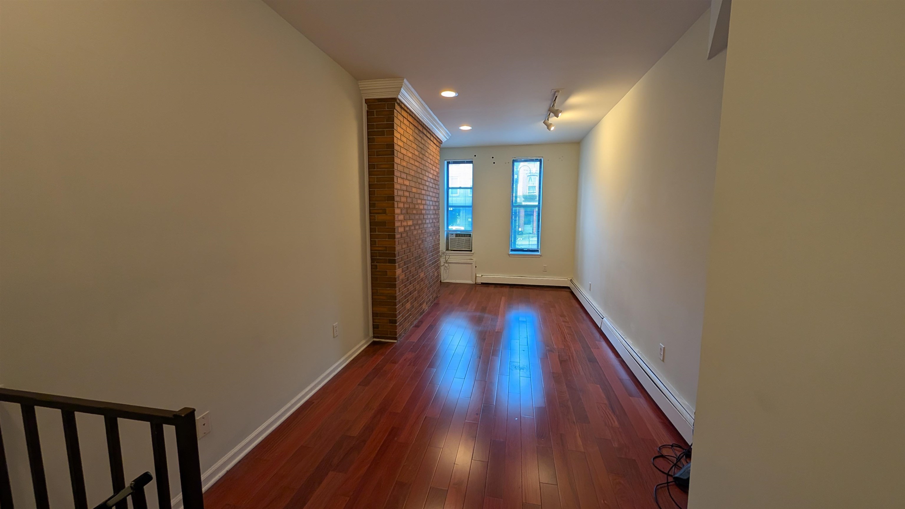 727 WASHINGTON ST - Photo 2