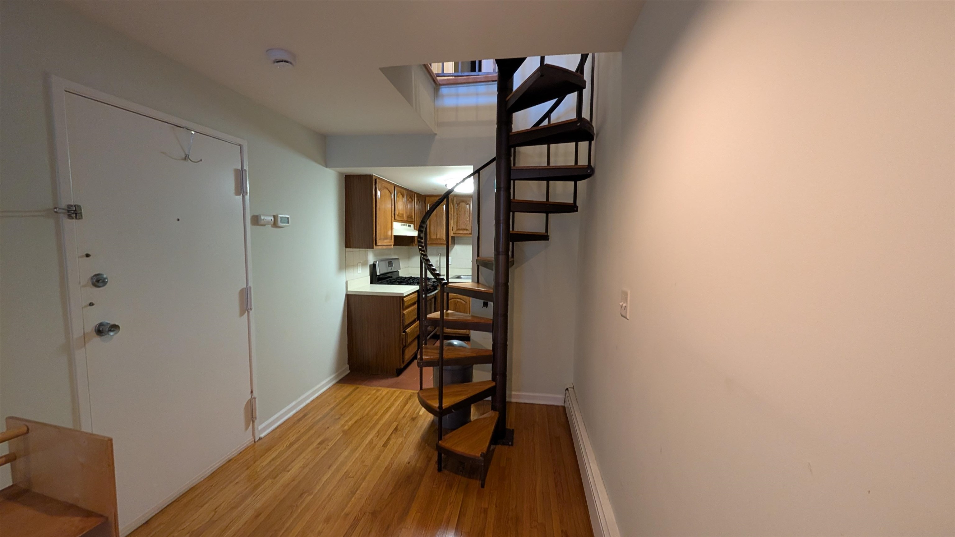 727 WASHINGTON ST - Photo 3