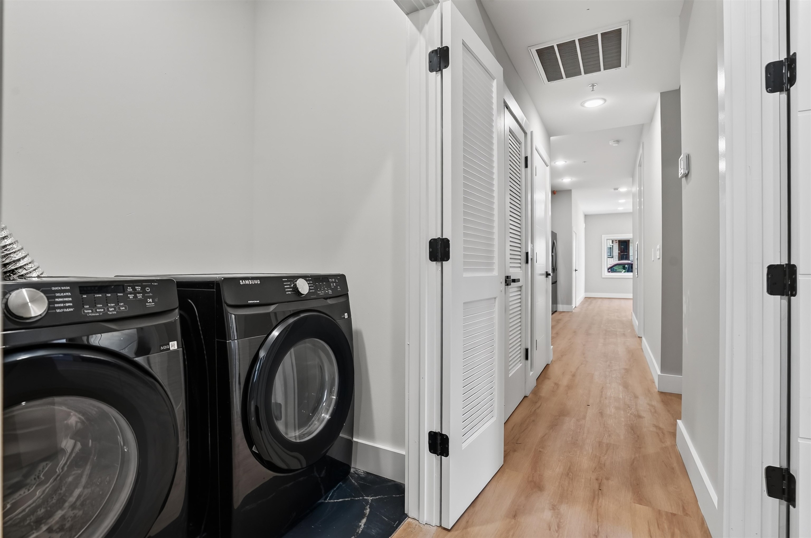 34 THORNE ST - Photo 5