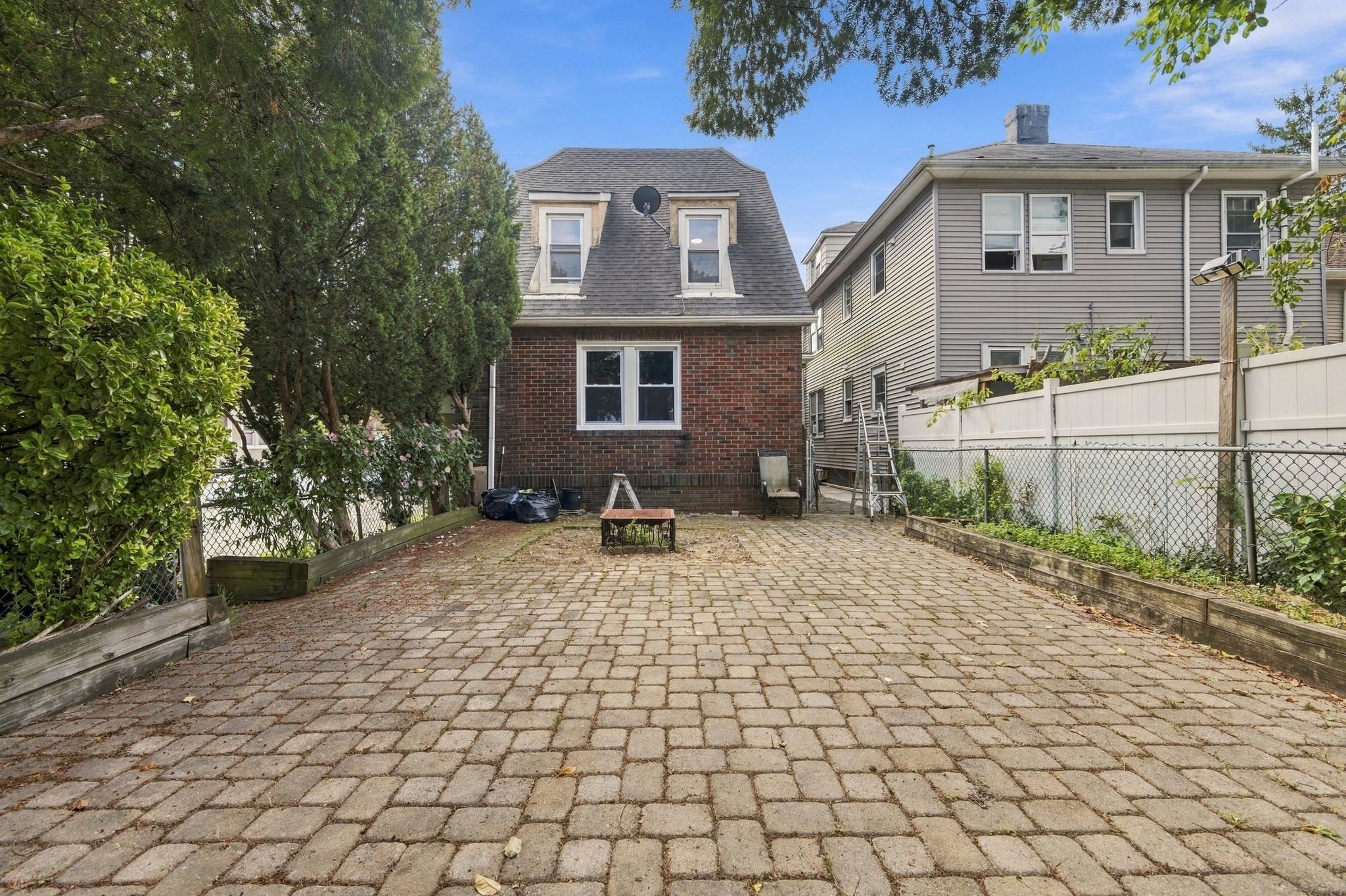 800 85TH ST - Photo 4