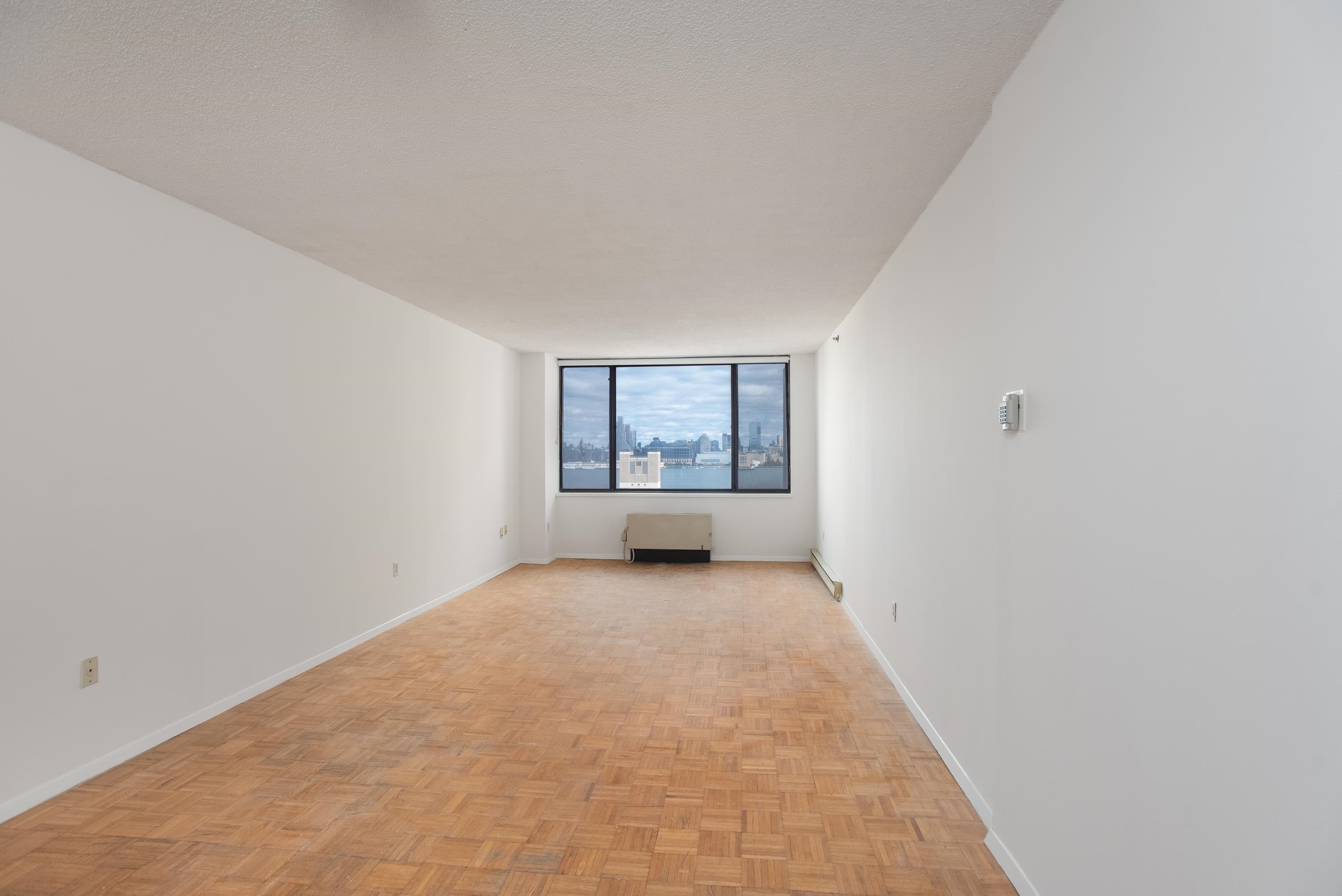 45 RIVER DR SOUTH - Photo 2