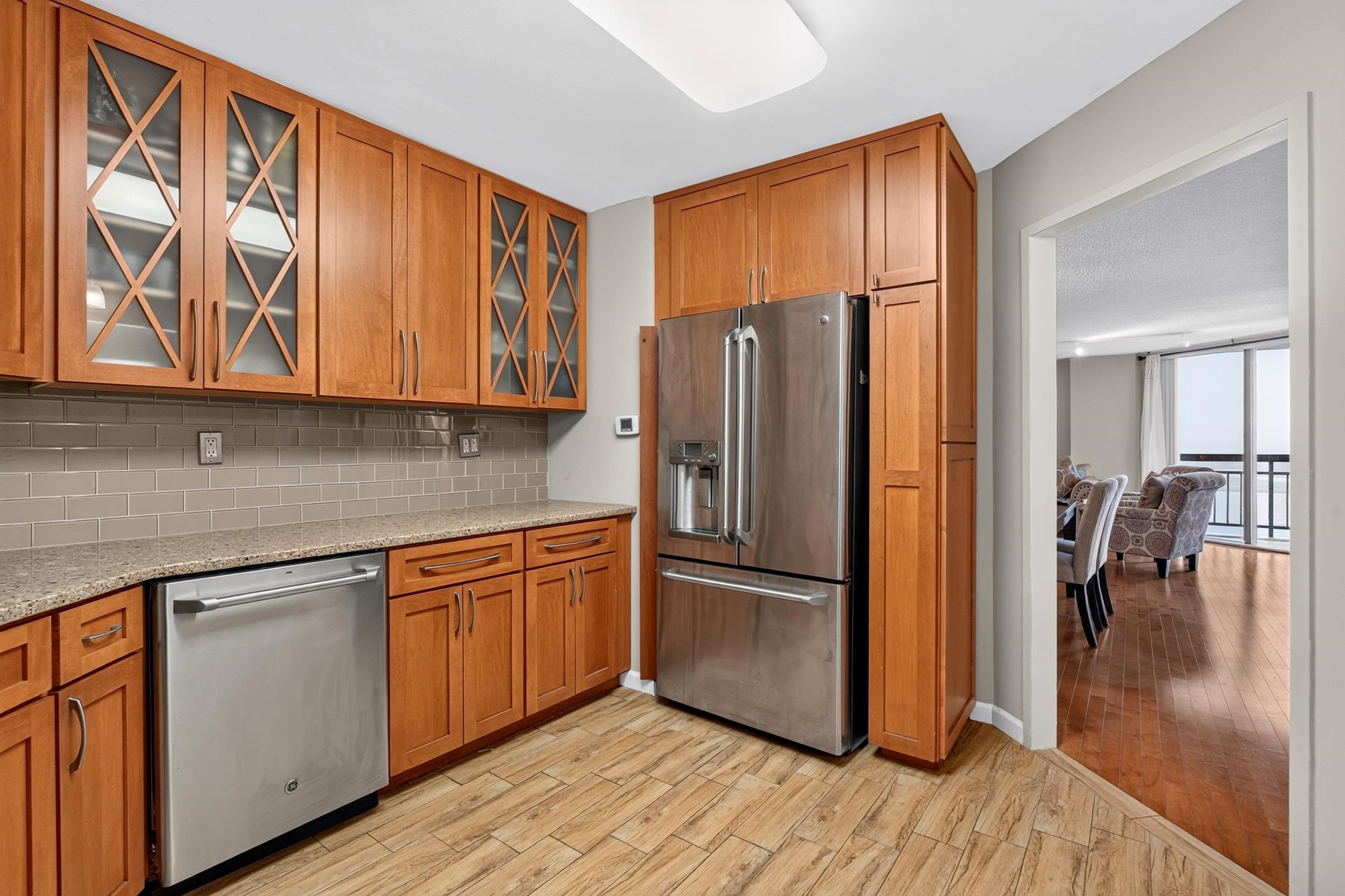 1208 HARMON COVE TOWER - Photo 4