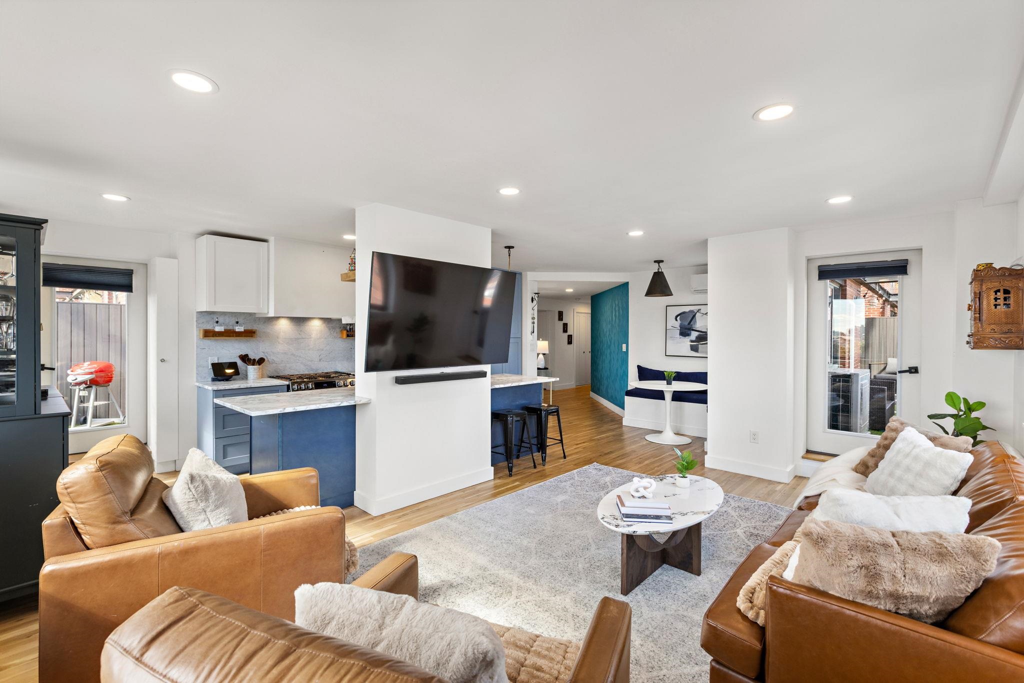 205 10TH ST - Photo 4