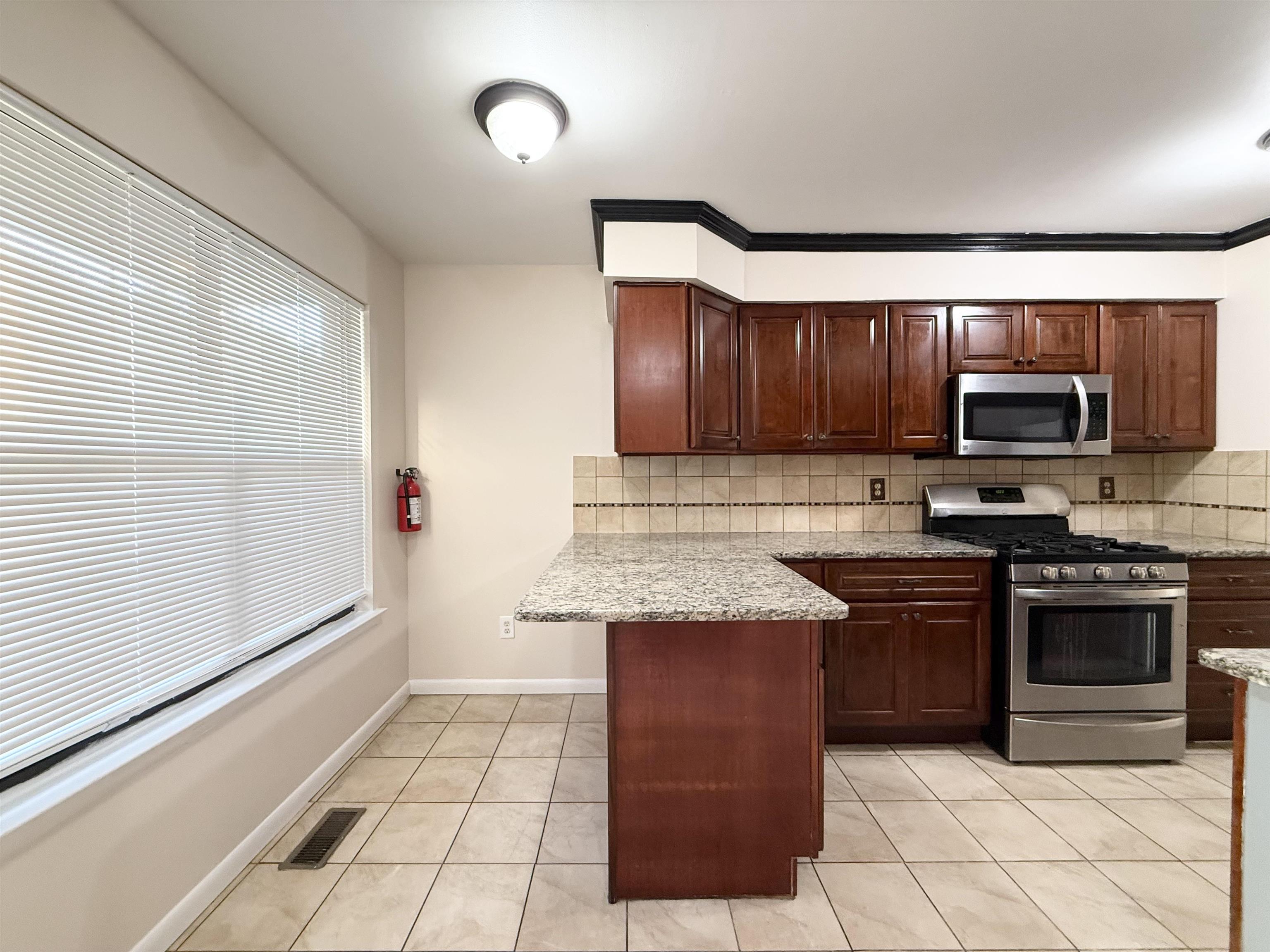 18 DOGWOOD DR - Photo 3