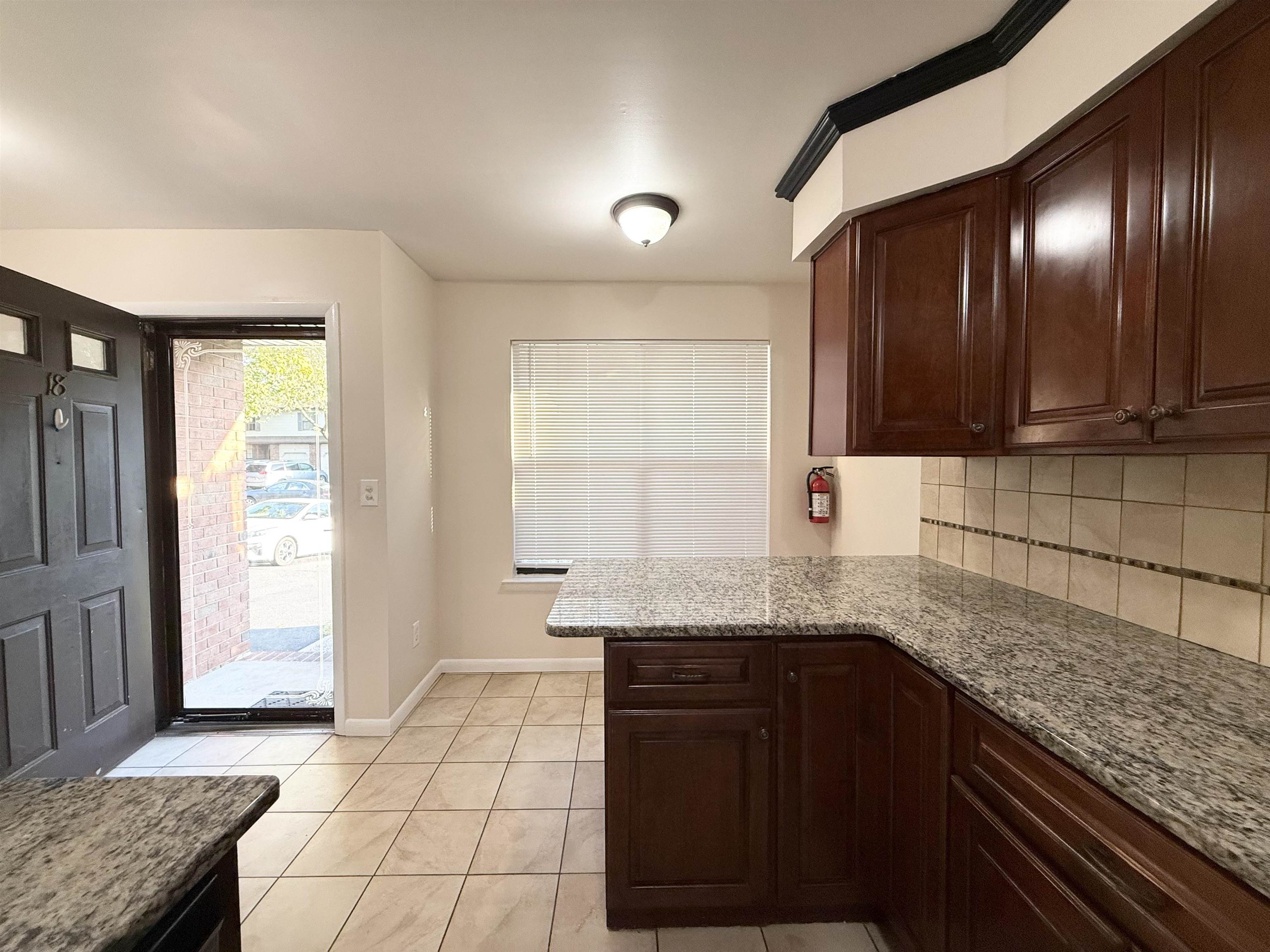 18 DOGWOOD DR - Photo 4