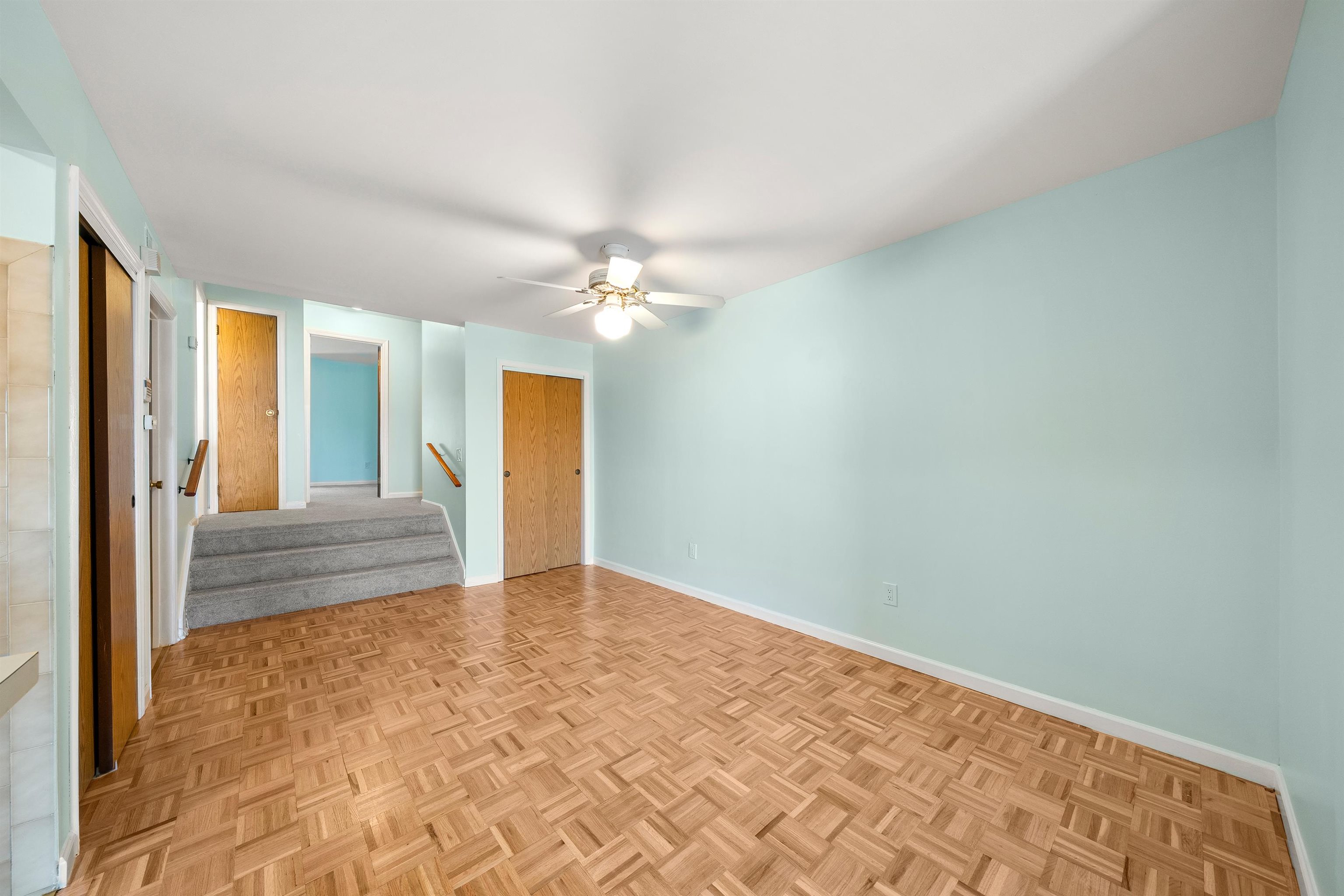 6409 LIBERTY AVE - Photo 3